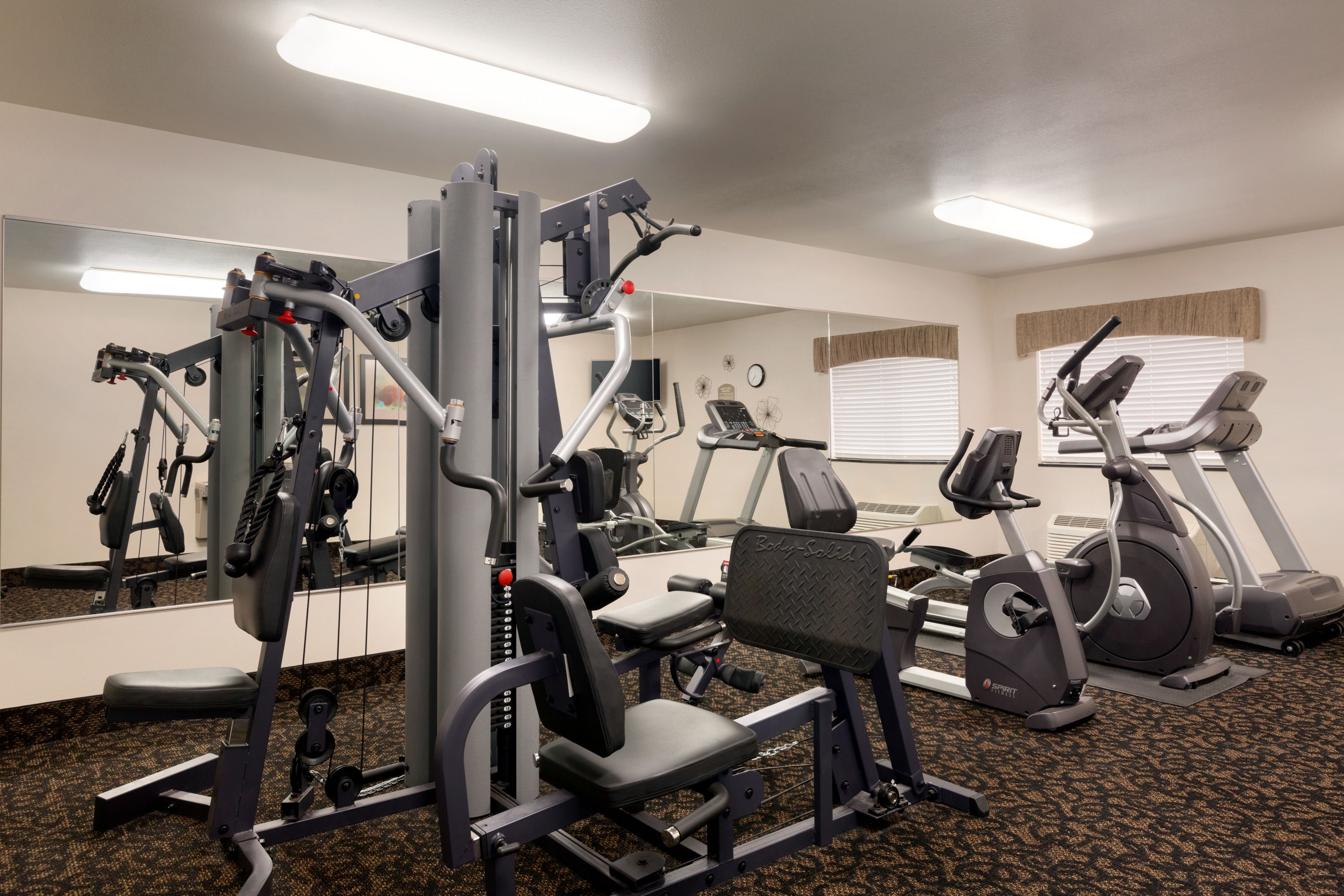 glendive mt hotels pet friendly