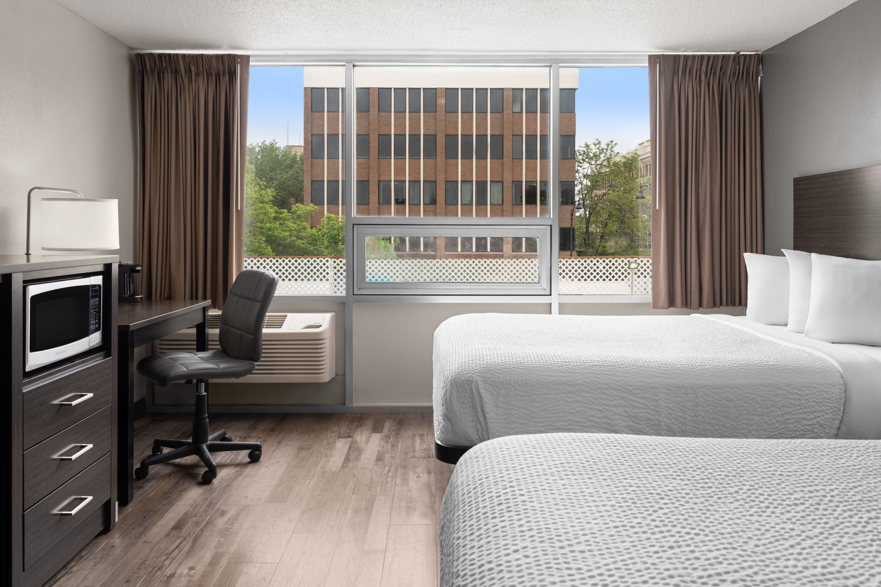 Guest room at the Baymont by Wyndham Great Falls City Center in Great Falls, Montana