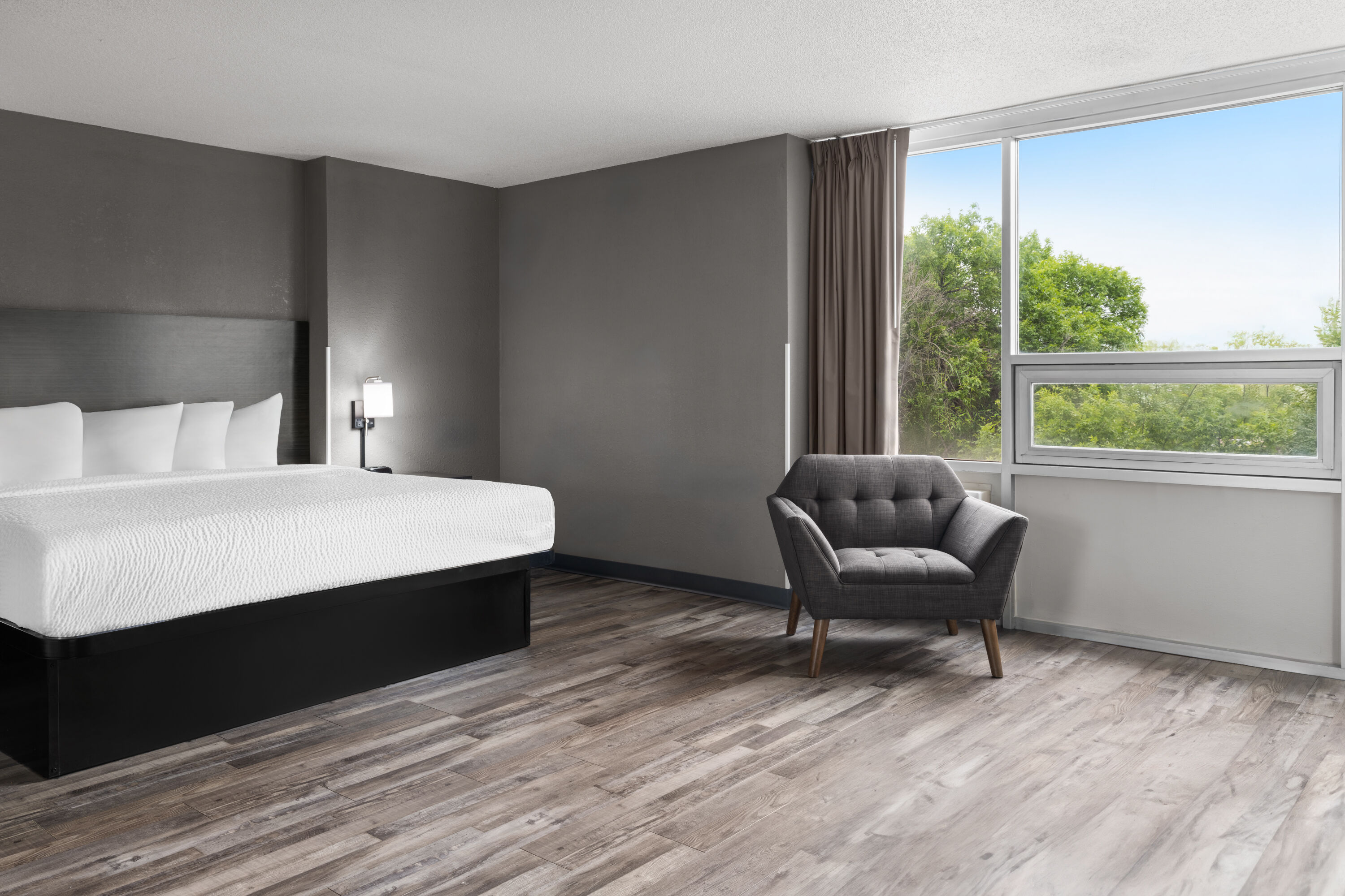 Baymont by Wyndham Great Falls City Center suite in Great Falls, Montana