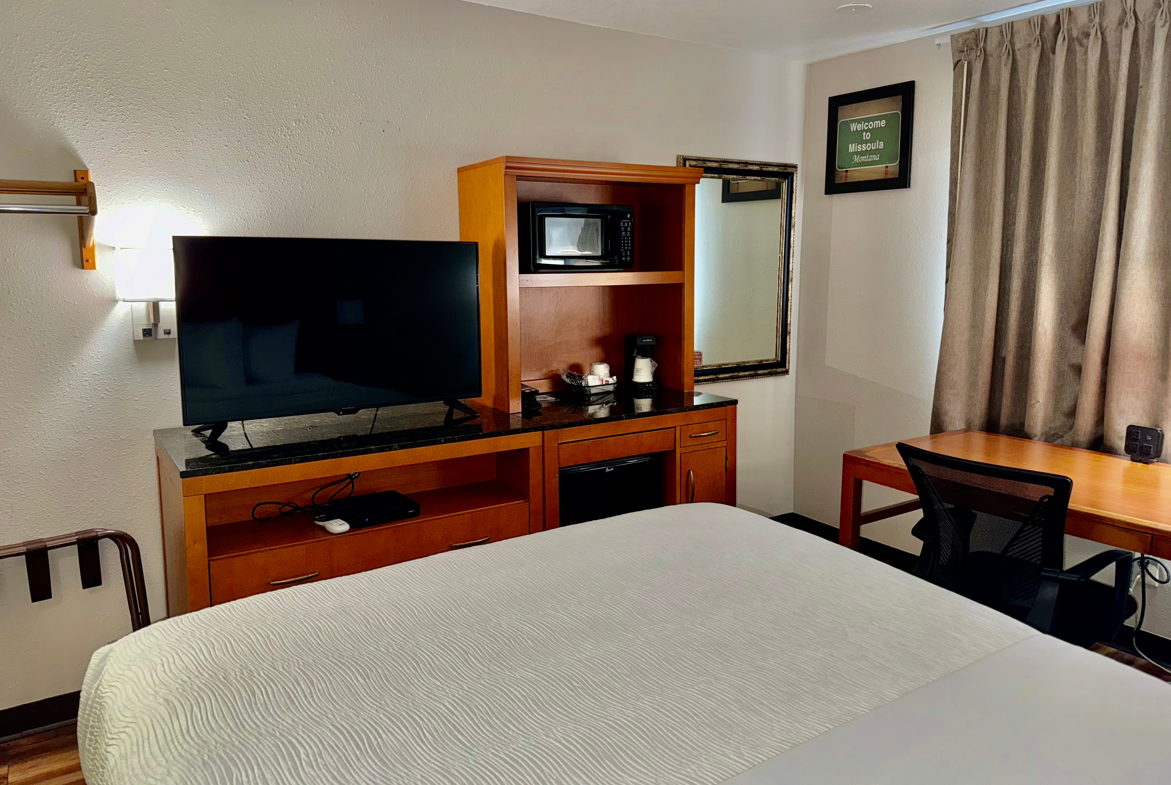 Guest room at the Baymont by Wyndham Missoula in Missoula, Montana