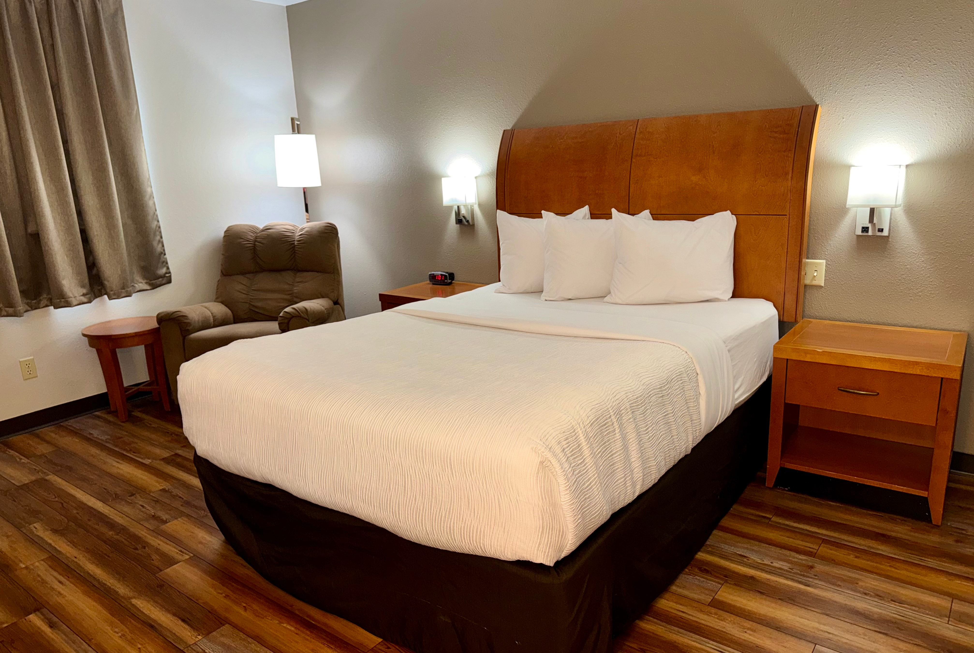 Guest room at the Baymont by Wyndham Missoula in Missoula, Montana