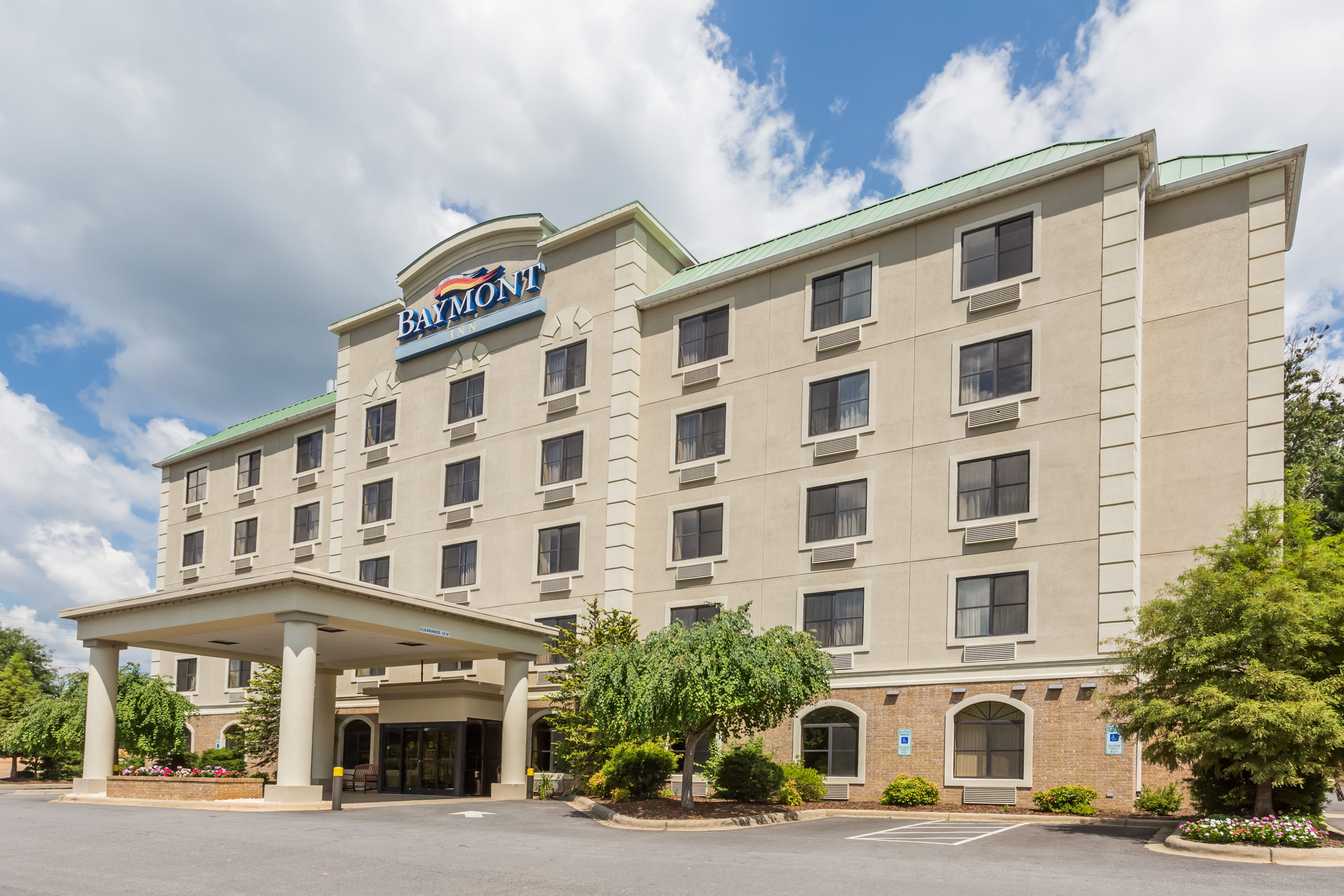 Baymont By Wyndham Asheville Biltmore Village Asheville Nc Hotels