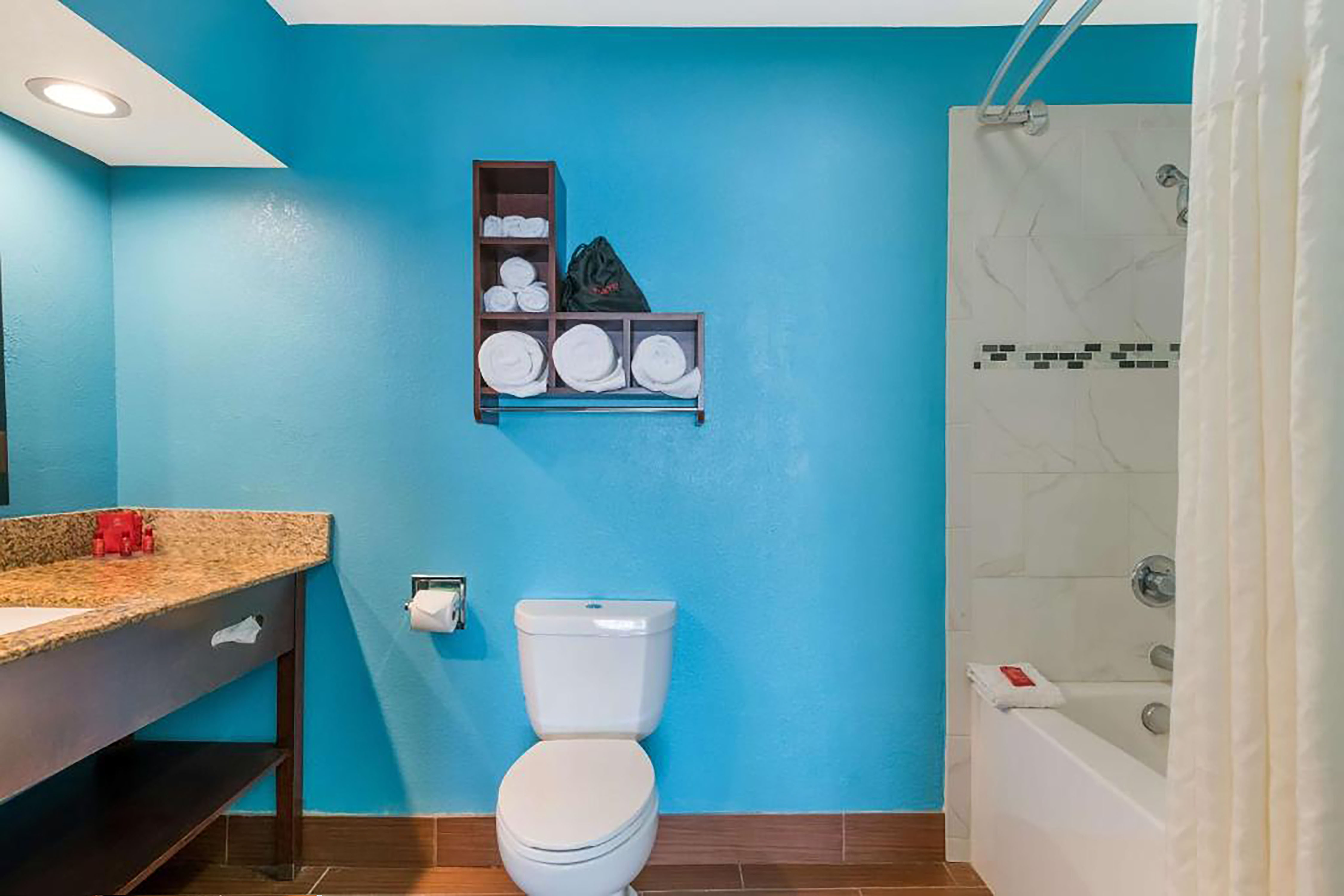 Guest room bath at the Baymont by Wyndham Elizabeth City in Elizabeth City, North Carolina