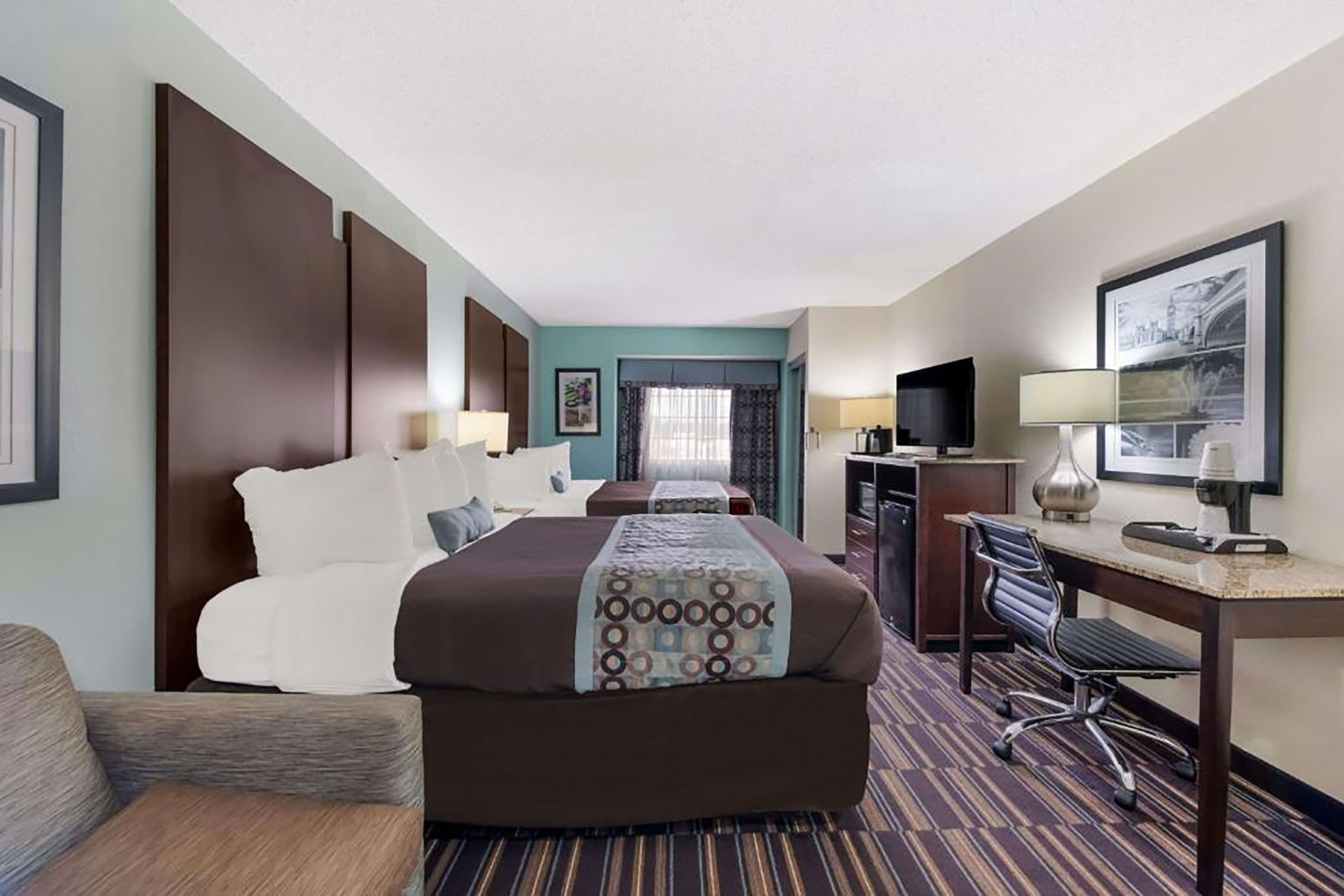 Guest room at the Baymont by Wyndham Elizabeth City in Elizabeth City, North Carolina