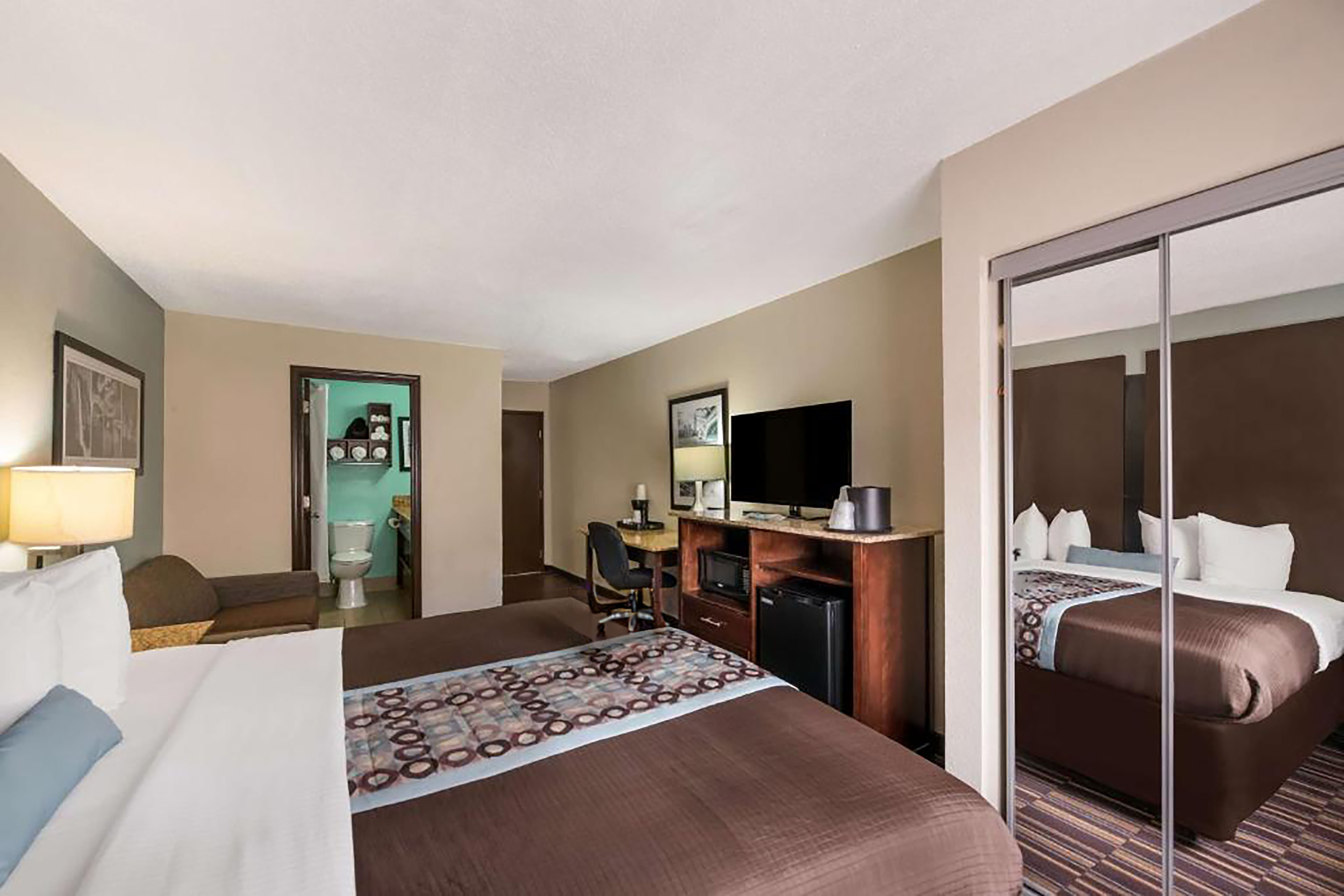 Guest room at the Baymont by Wyndham Elizabeth City in Elizabeth City, North Carolina