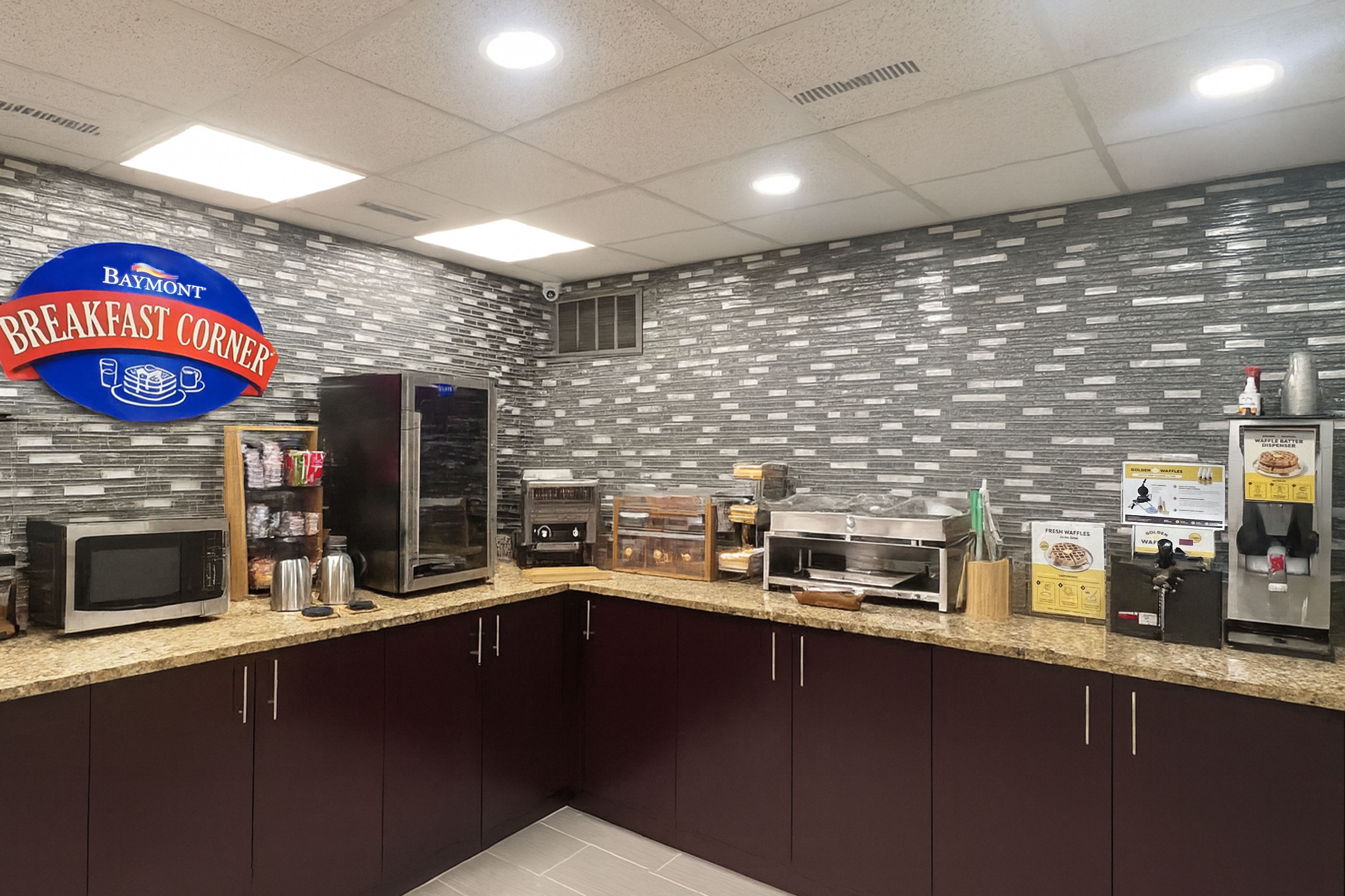 Baymont by Wyndham Fayetteville restaurant breakfast area with seating in Fayetteville, North Carolina