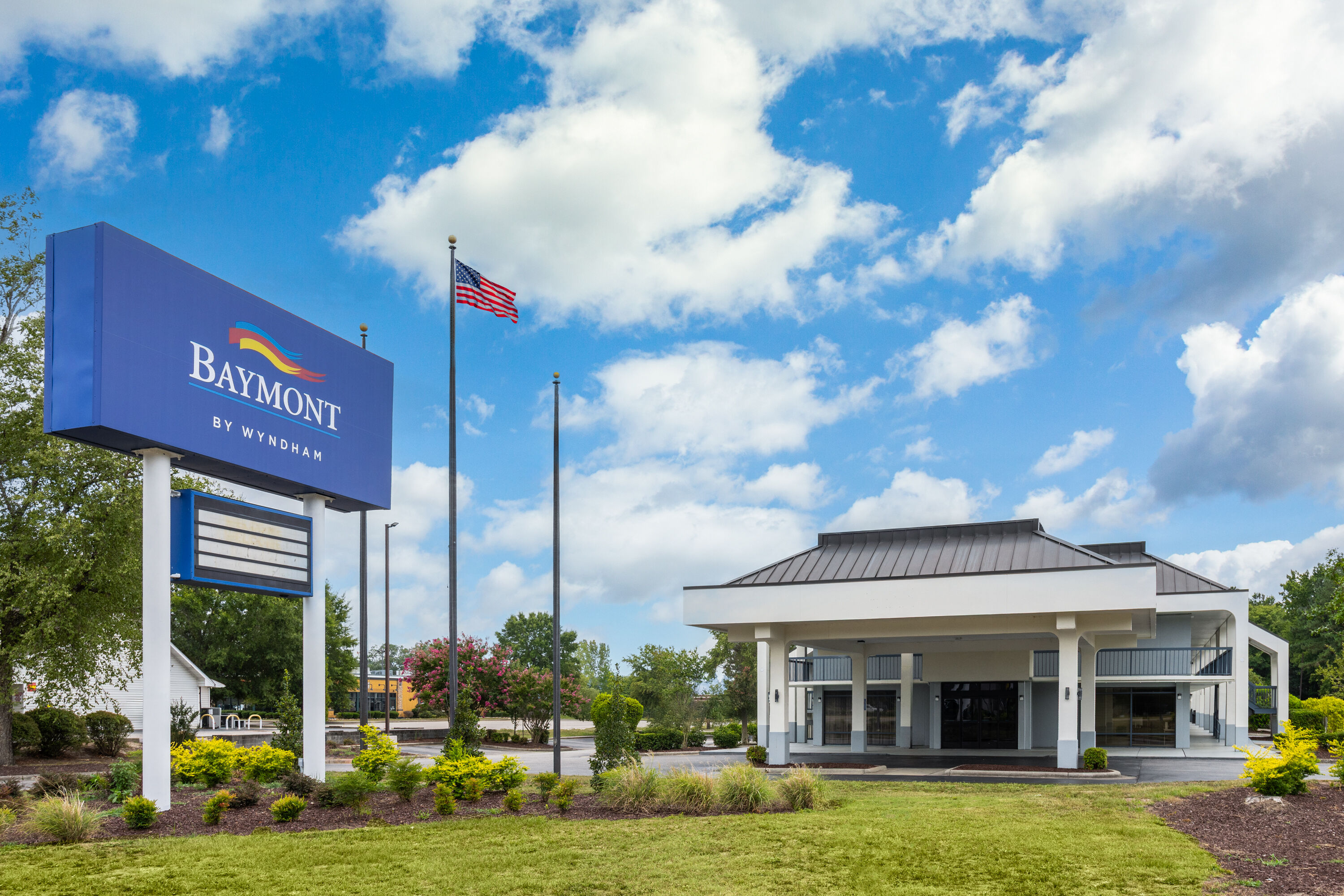 Exterior Day Image of Baymont by Wyndham Fayetteville NC hotel in Fayetteville, North Carolina
