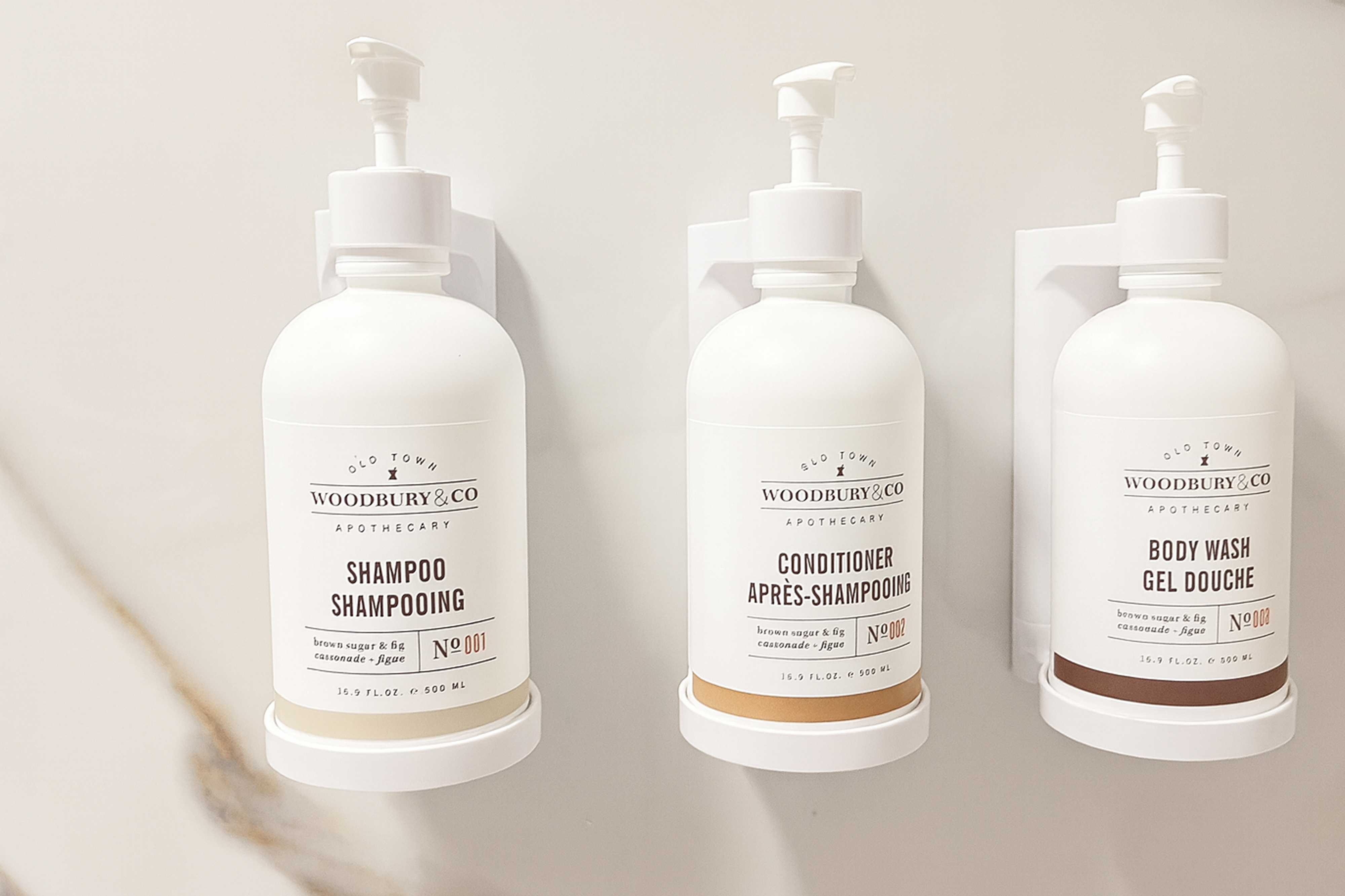 Guest room bath at the Baymont by Wyndham Fayetteville in Fayetteville, North Carolina