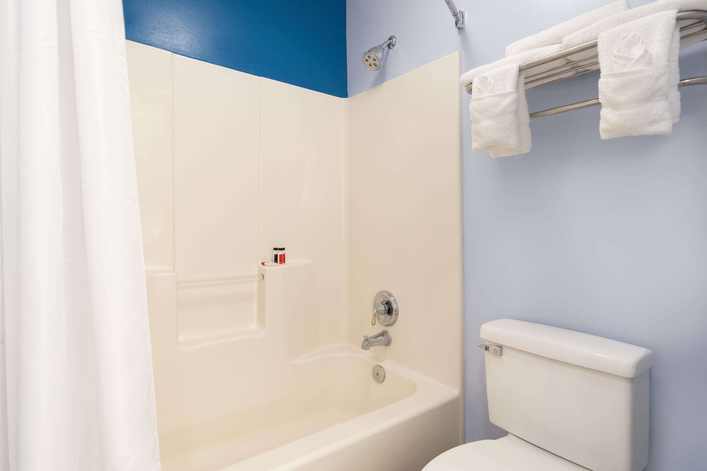 Guest room bath at the Baymont by Wyndham Henderson Oxford in Henderson, North Carolina