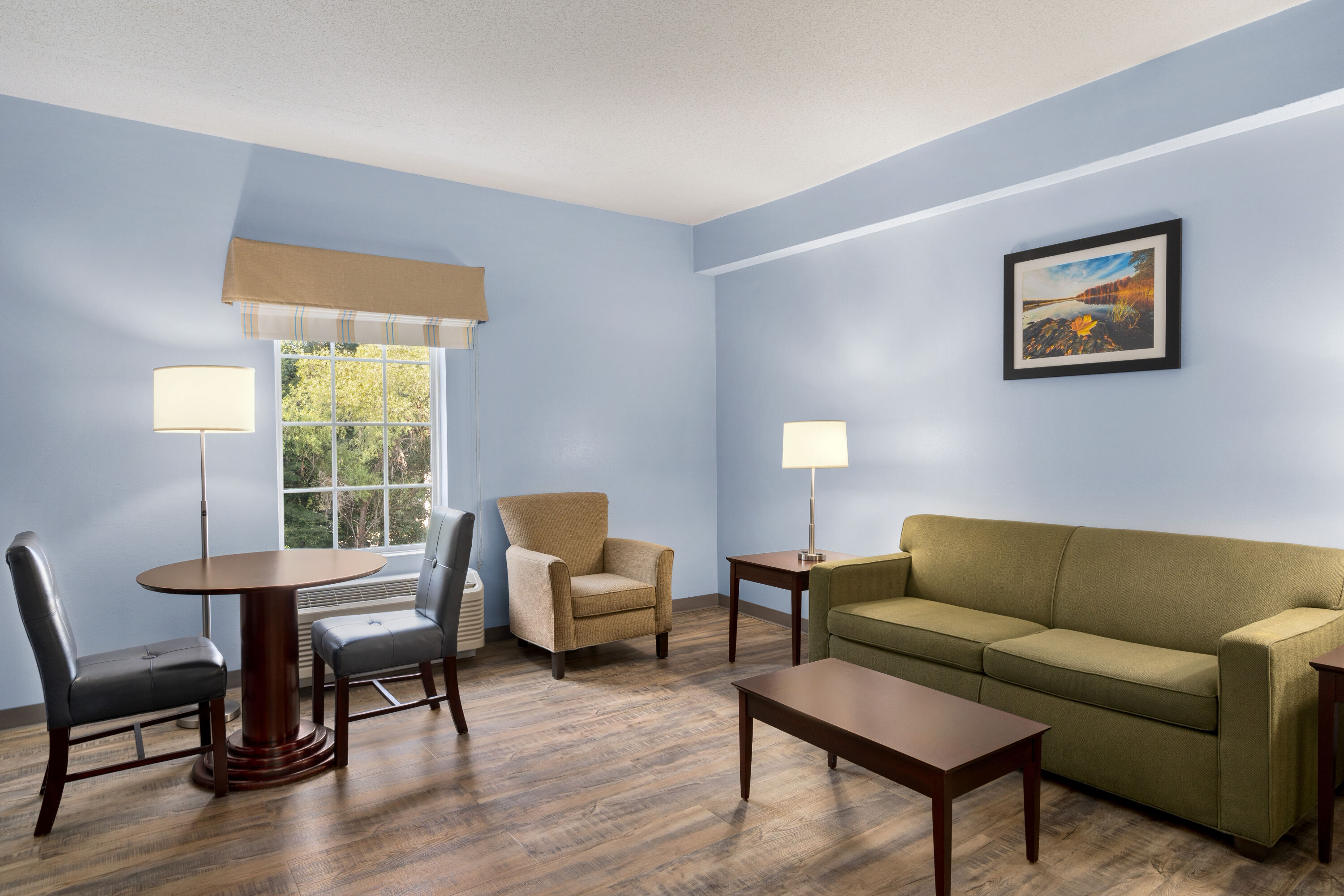 Guest room at the Baymont by Wyndham Henderson Oxford in Henderson, North Carolina