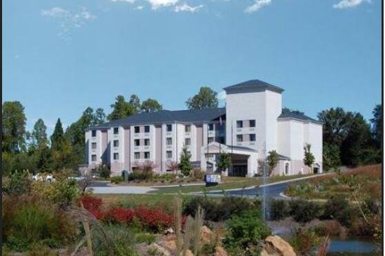 Baymont By Wyndham Mooresville Hotels Nc 28117 8089 Exterior Of Baymont By Wyndham Mooresville Hotel In North Carolina