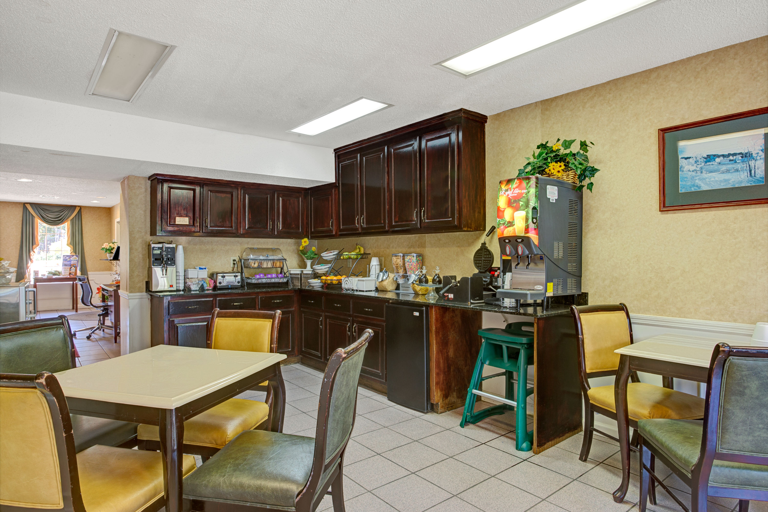 Baymont by Wyndham Smithfield | Smithfield, NC Hotels