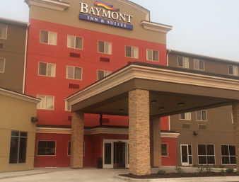Exterior of Baymont by Wyndham Grand Forks hotel in Grand Forks, North Dakota