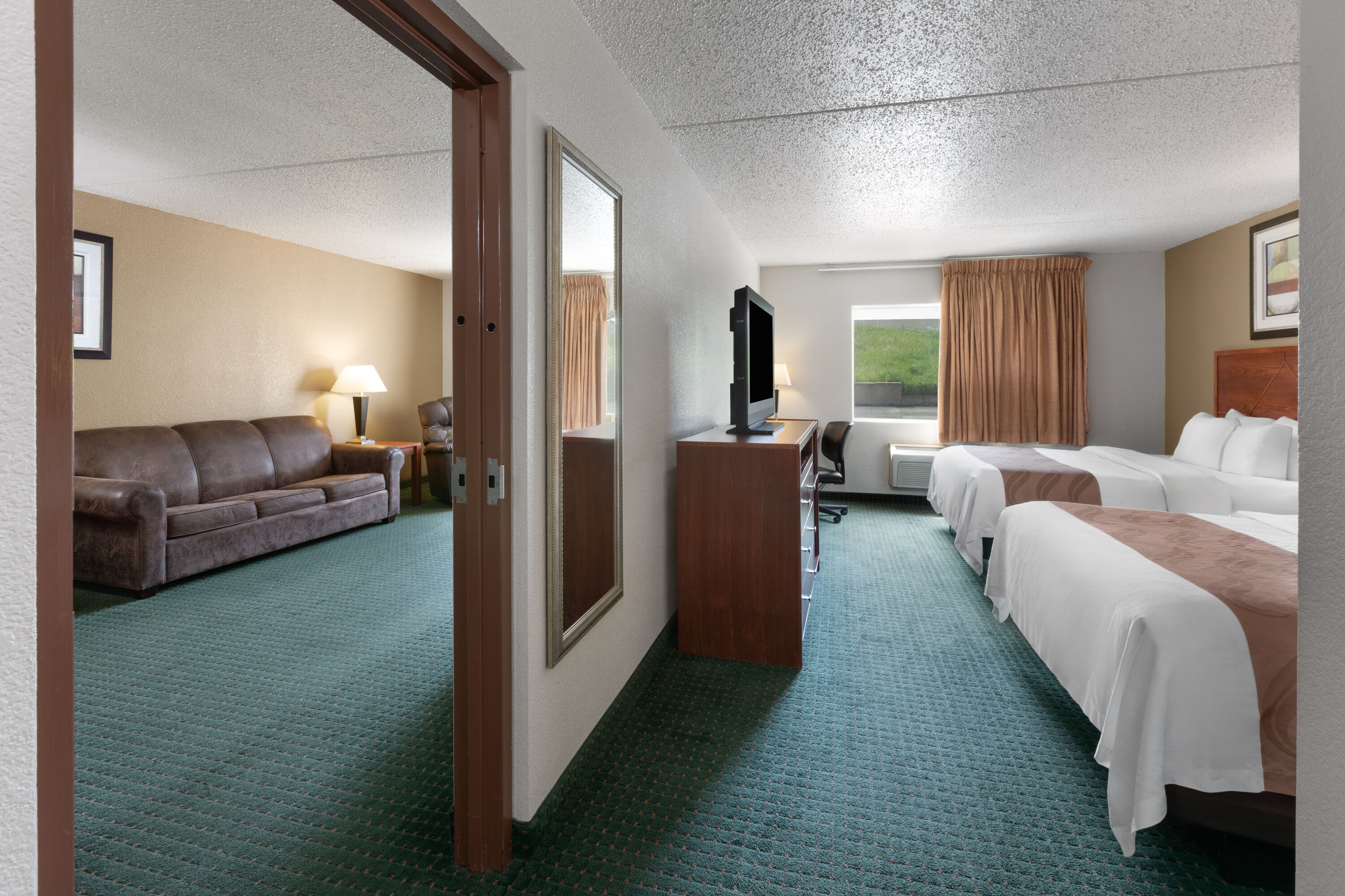 Baymont by Wyndham Jamestown Conference Center & Water Park suite in Jamestown, North Dakota