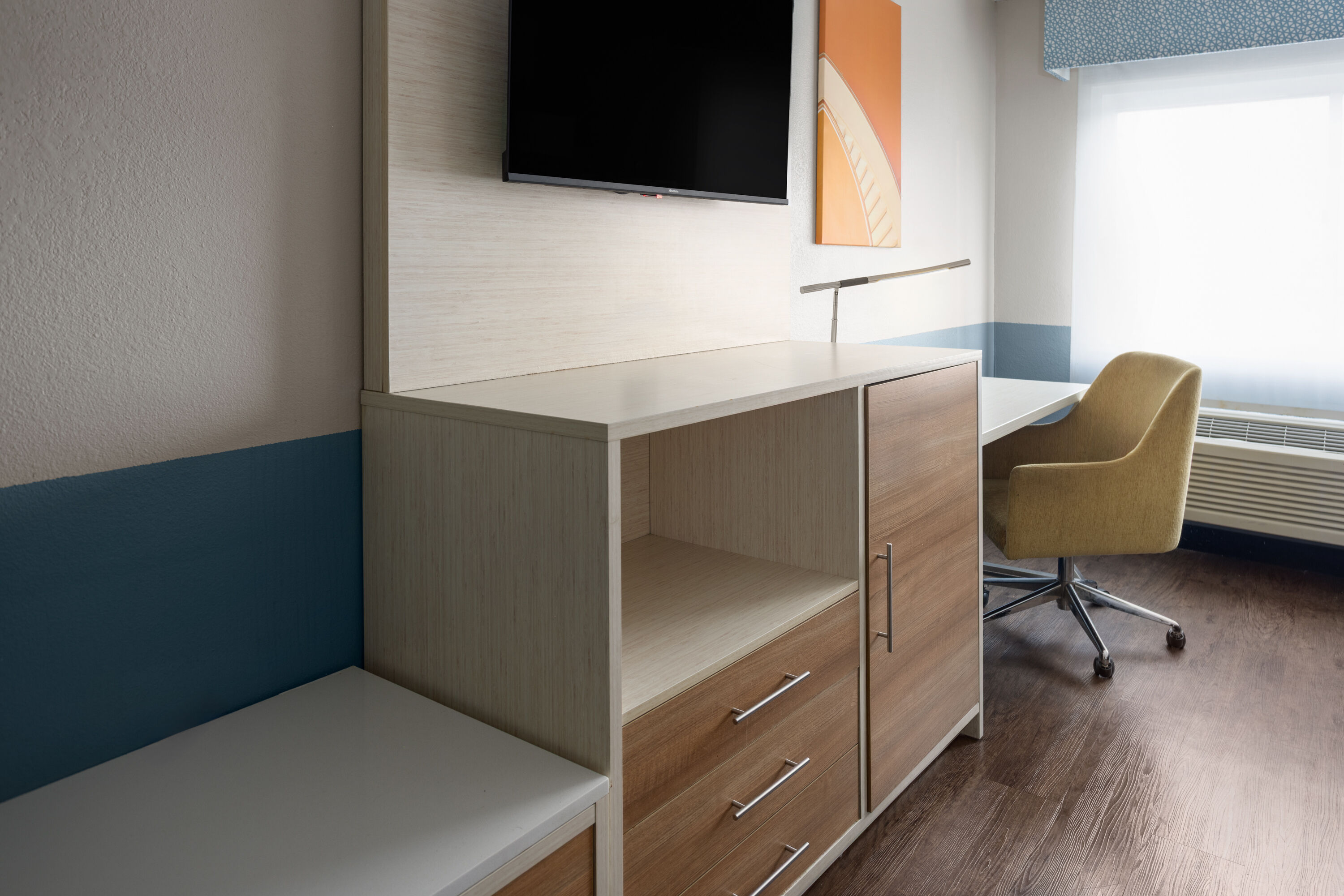 Guest room at the Baymont by Wyndham Westampton in Westampton, New Jersey