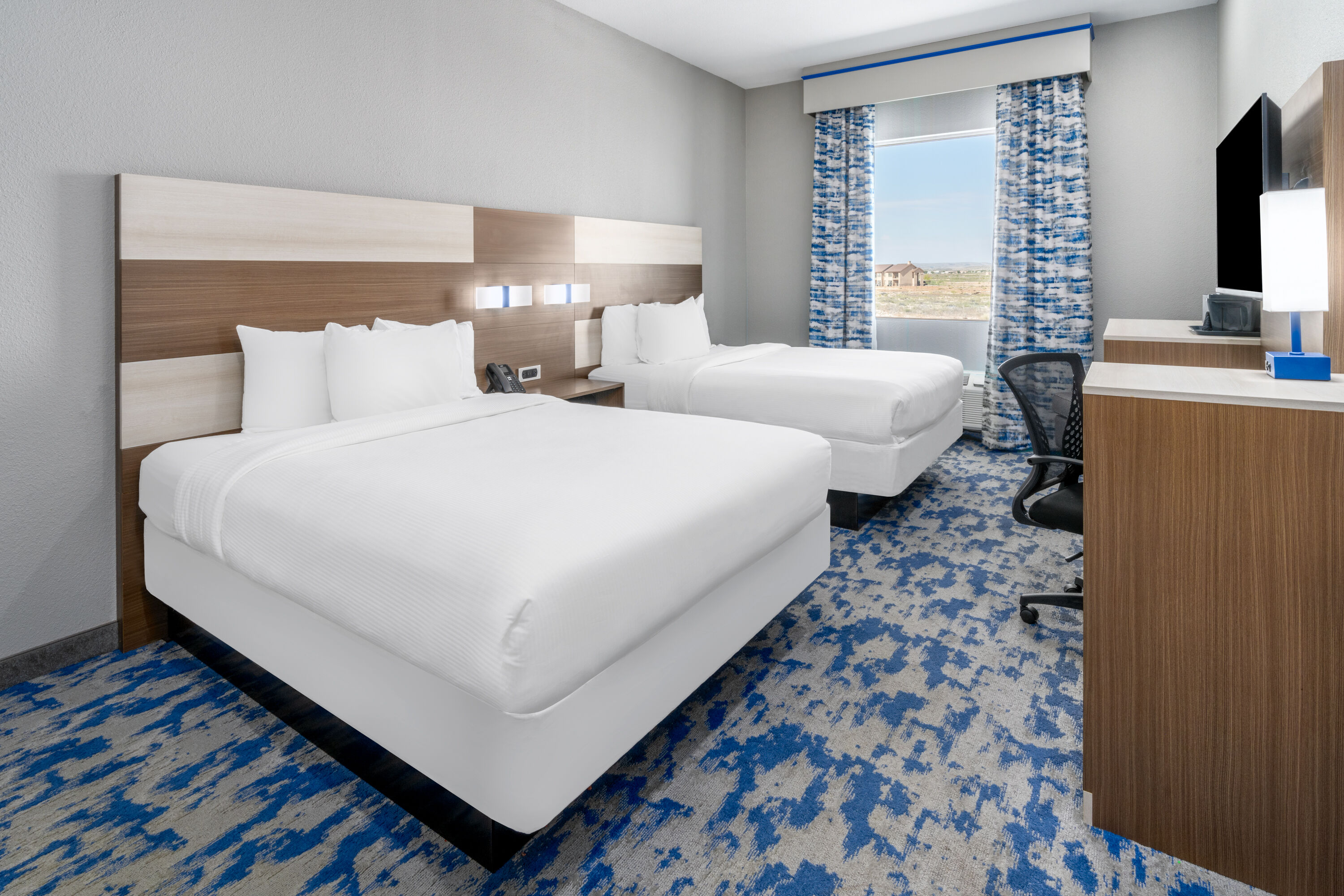 Guest room at the Baymont by Wyndham Carlsbad NM in Carlsbad, New Mexico