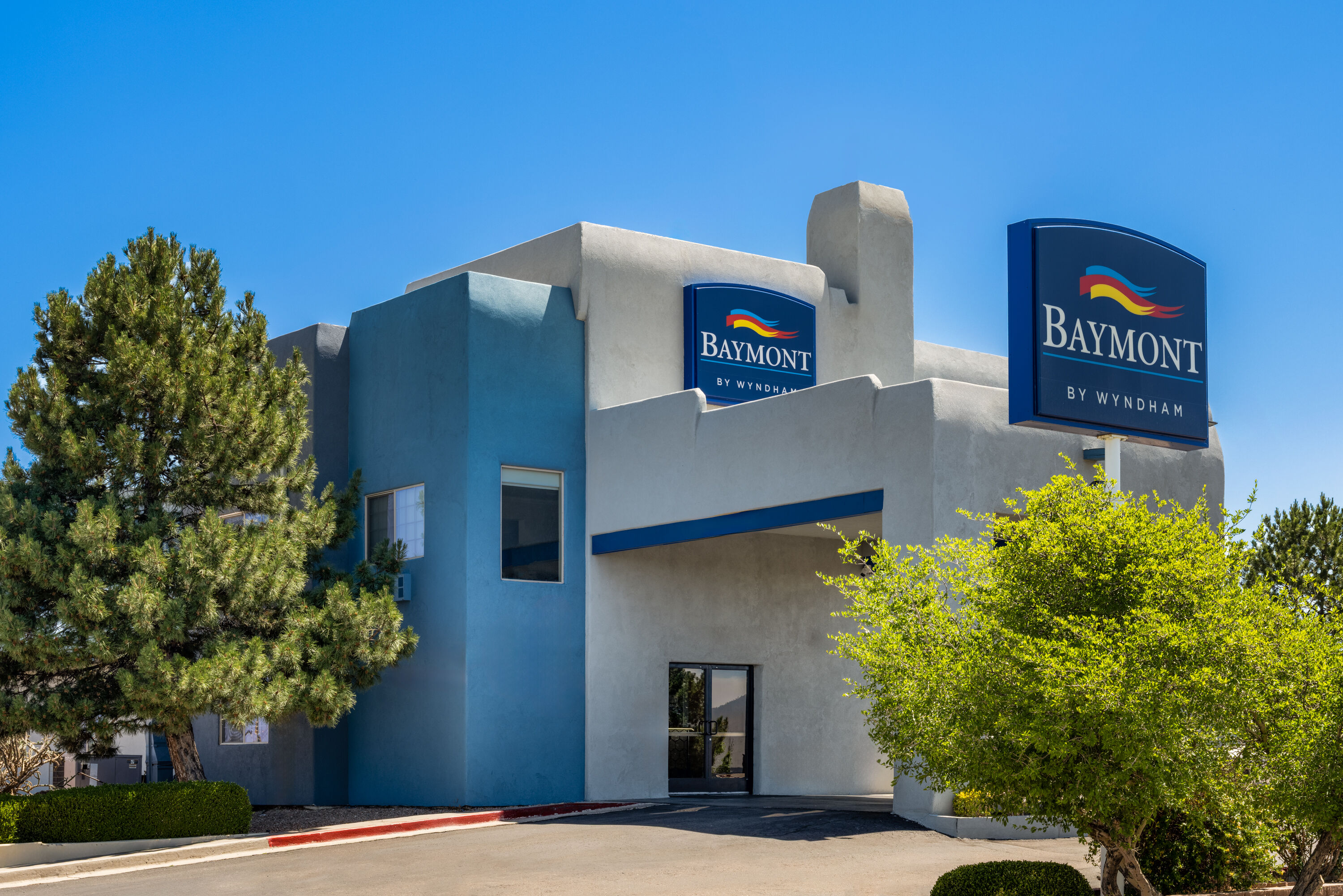 Exterior Day Image of Baymont by Wyndham Santa Fe hotel in Santa Fe, New Mexico