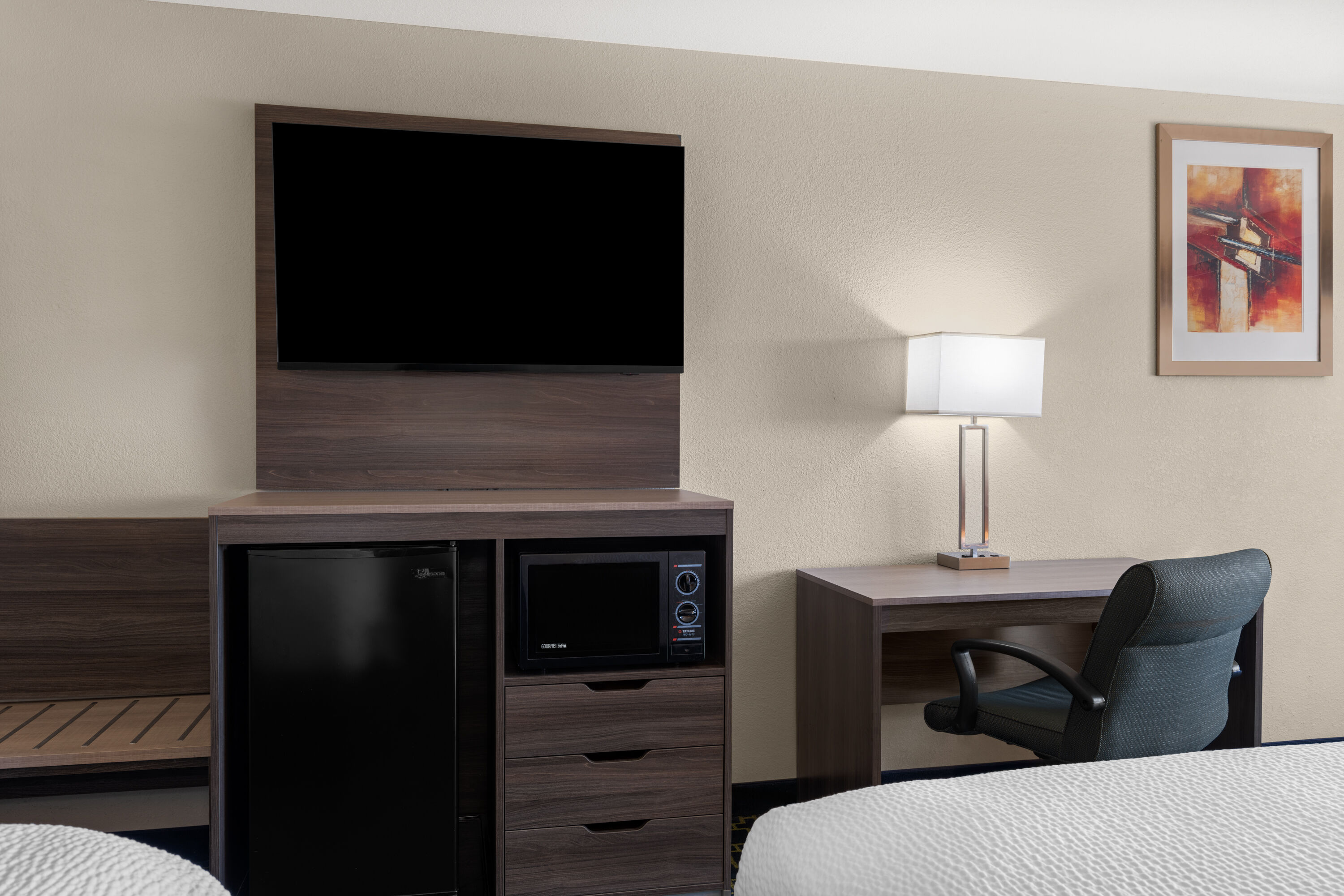 Guest room at the Baymont by Wyndham Santa Fe in Santa Fe, New Mexico