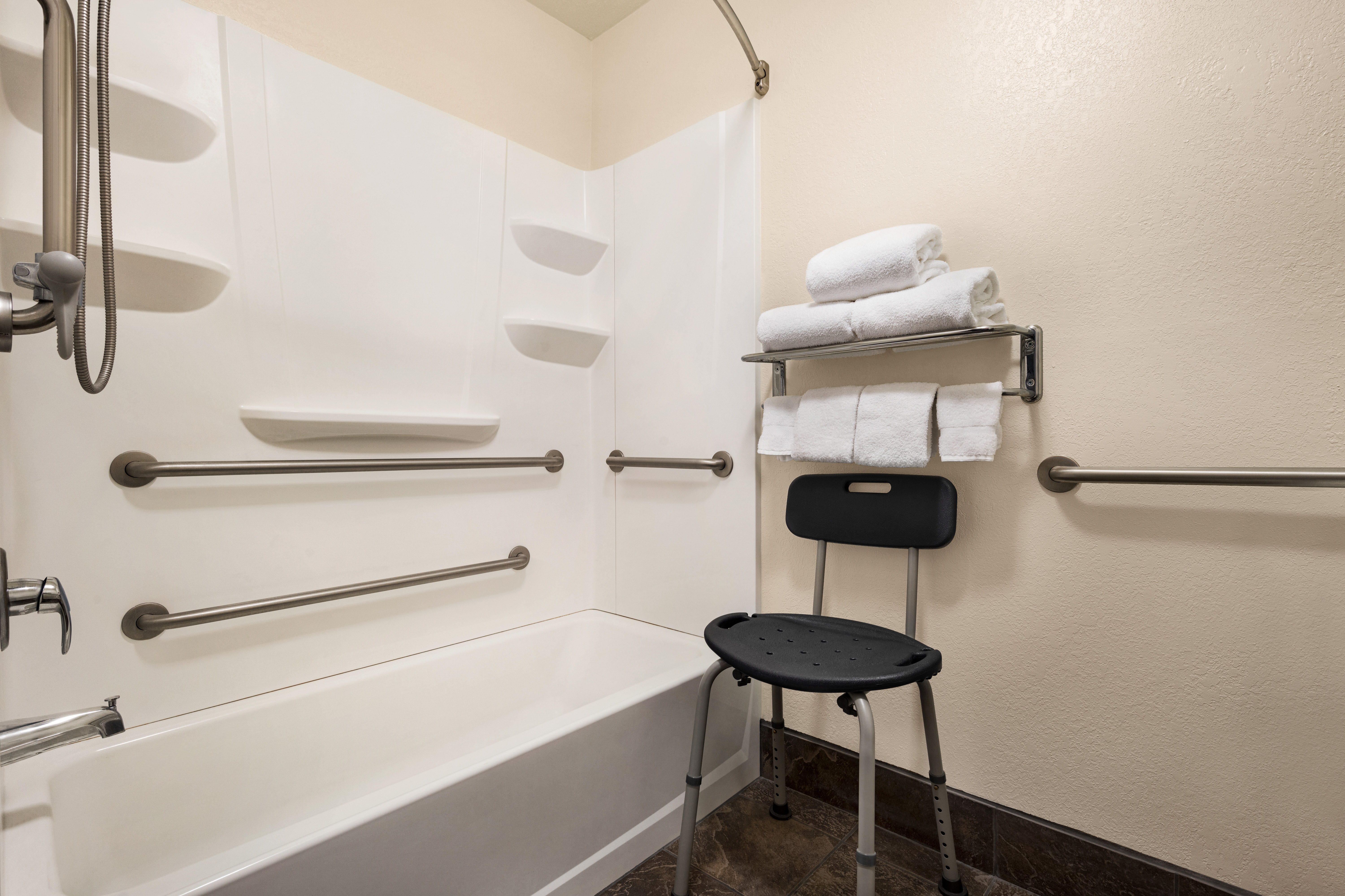 Guest room bath at the Baymont by Wyndham Elko in Elko, Nevada