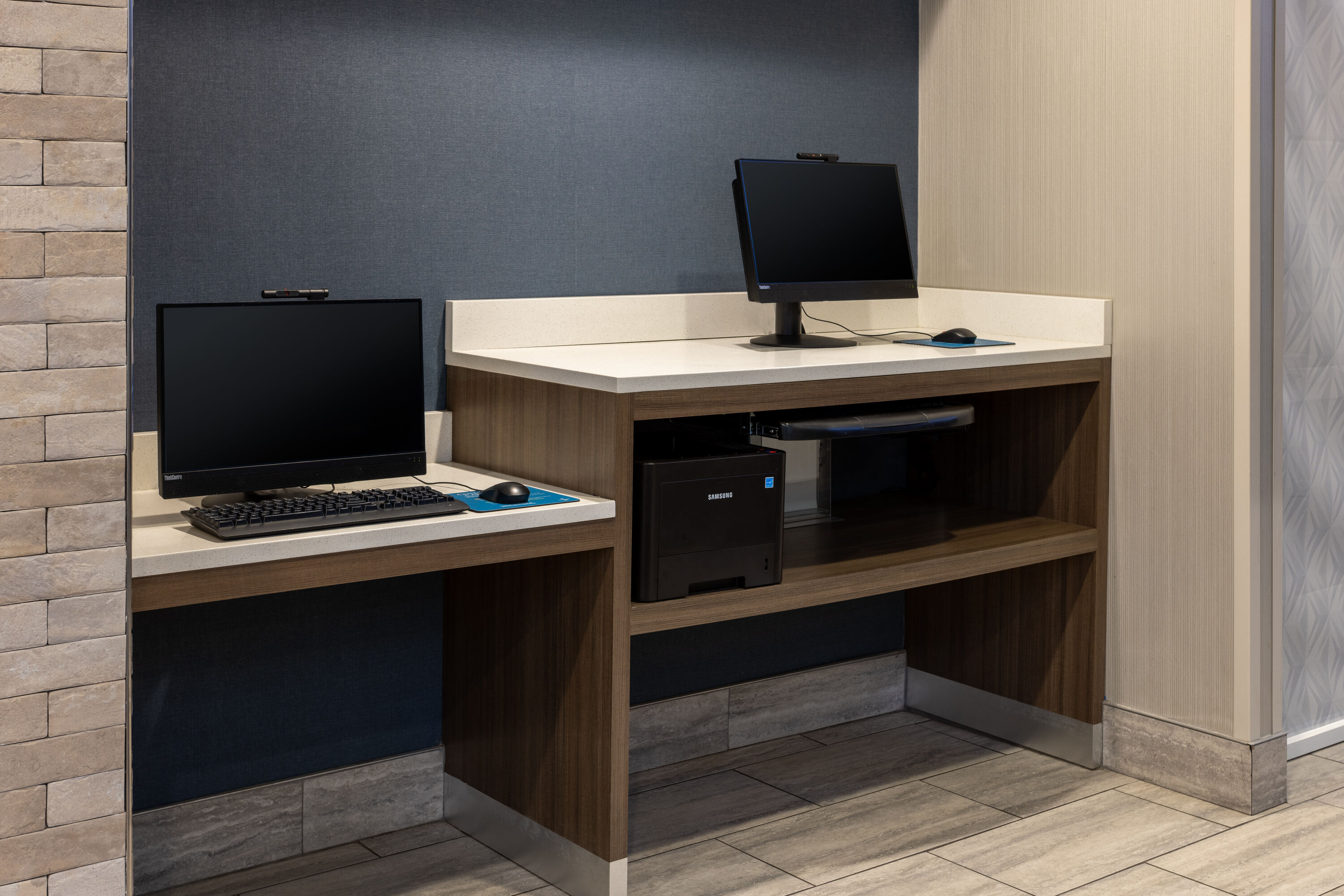 Baymont by Wyndham White Plains - Elmsford business center in Elmsford, New York