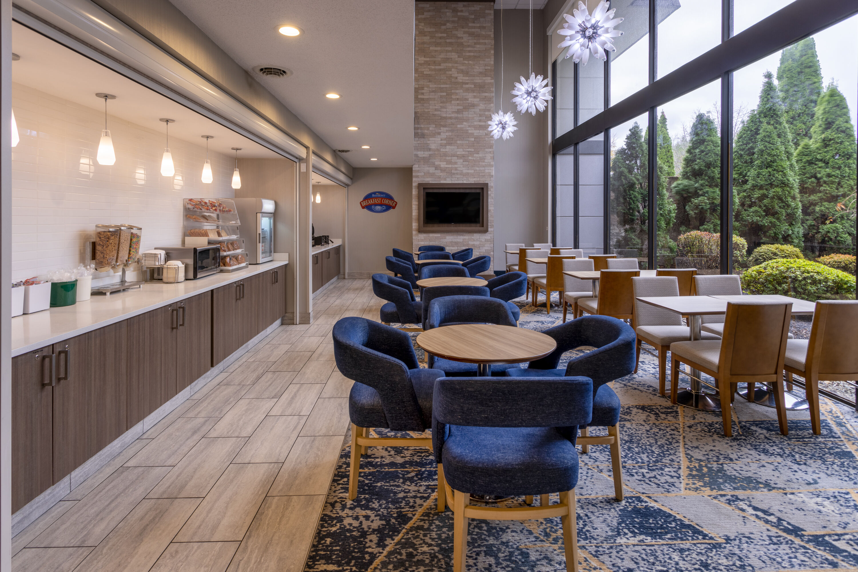 Baymont by Wyndham White Plains - Elmsford restaurant breakfast area with seating in Elmsford, New York