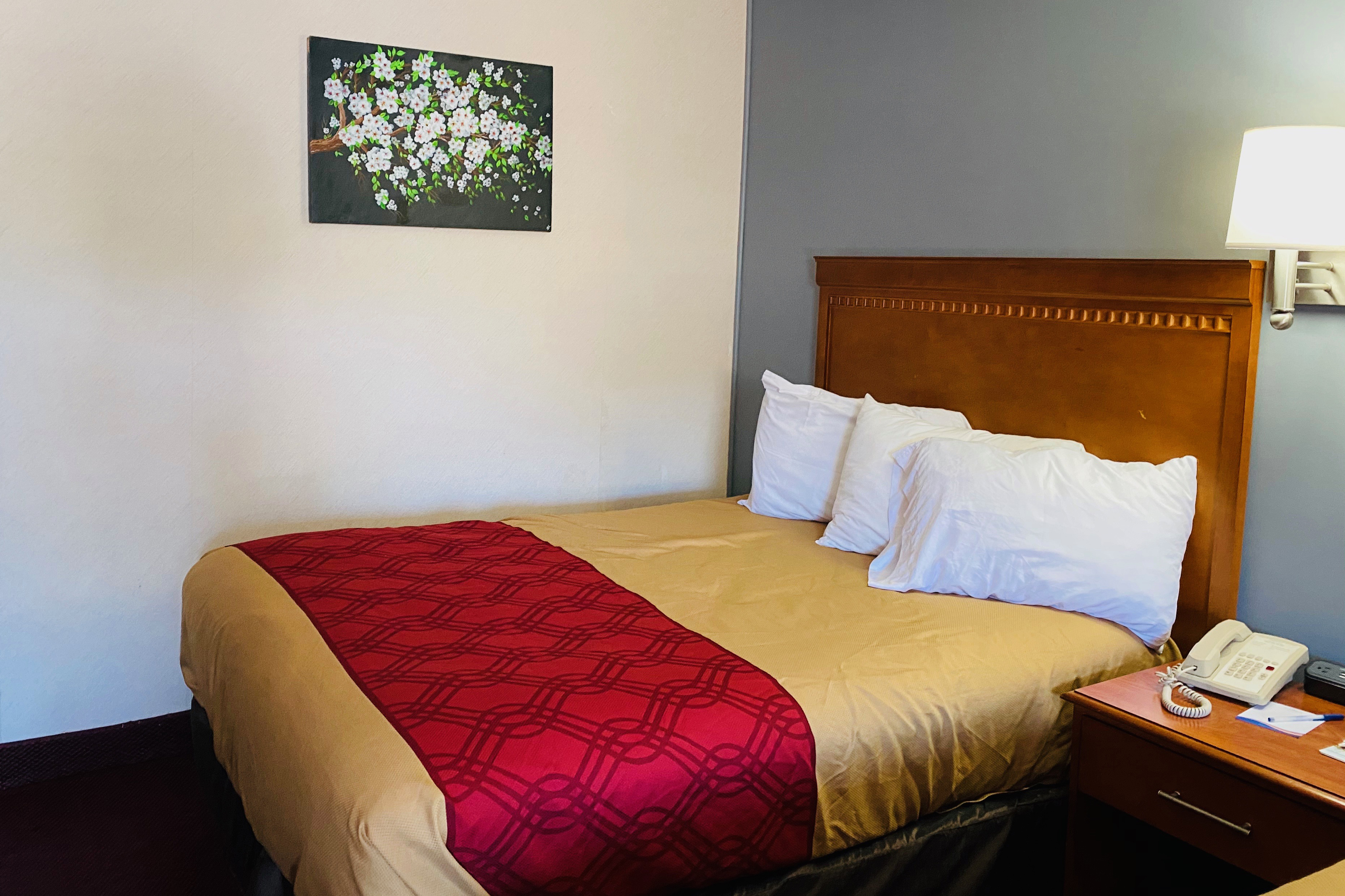 Guest room at the Baymont by Wyndham Lake George in Lake George, New York