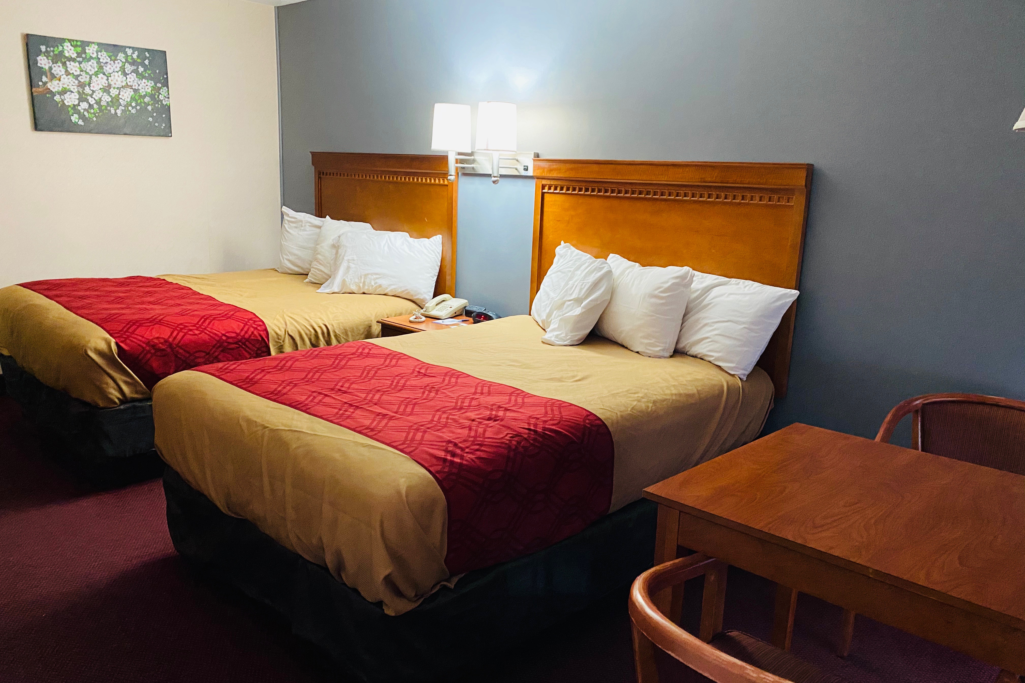 Guest room at the Baymont by Wyndham Lake George in Lake George, New York