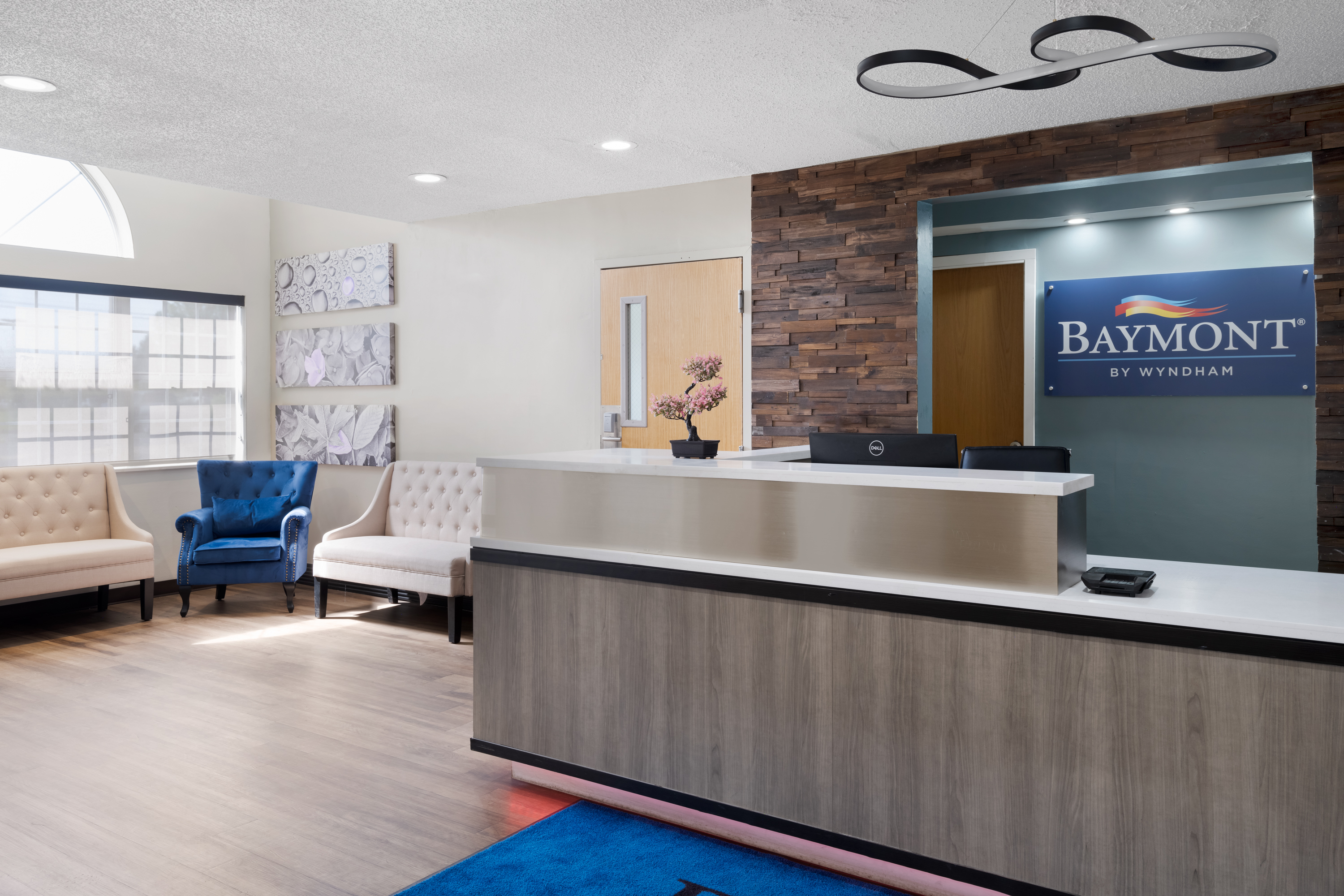 Baymont by Wyndham Boardman reception in Boardman, Ohio