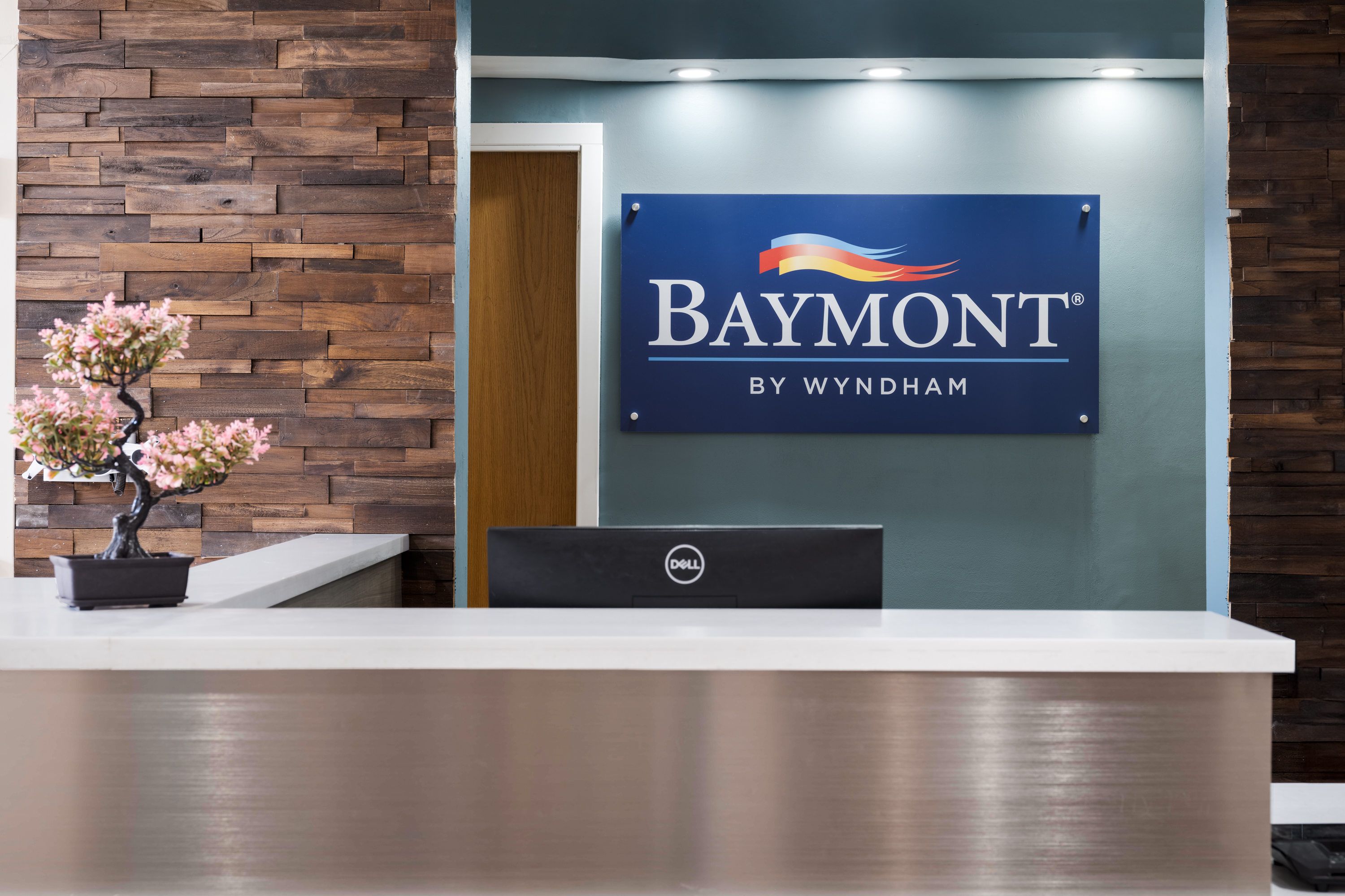 Baymont by Wyndham Boardman reception in Boardman, Ohio