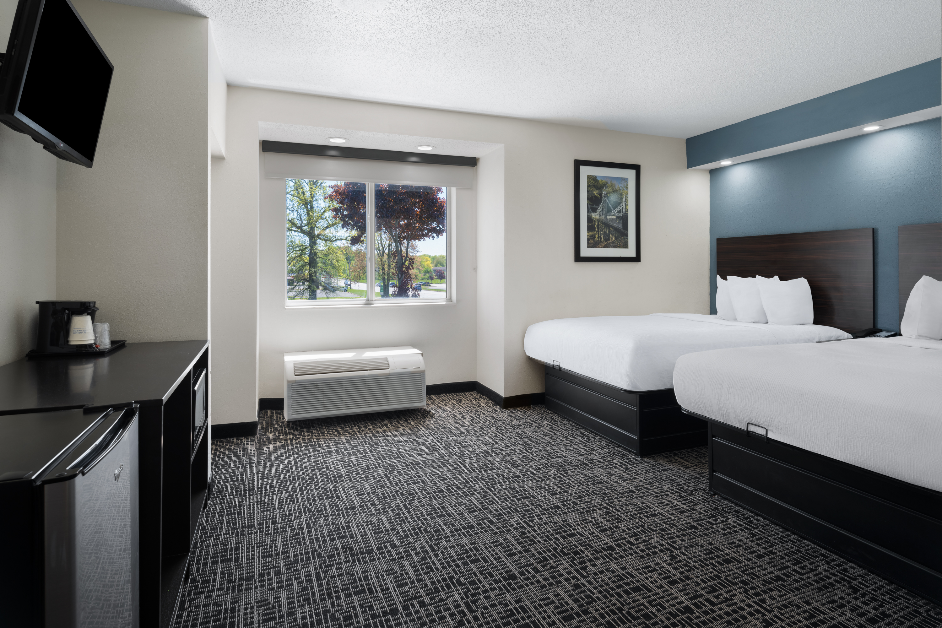 Guest room at the Baymont by Wyndham Boardman in Boardman, Ohio