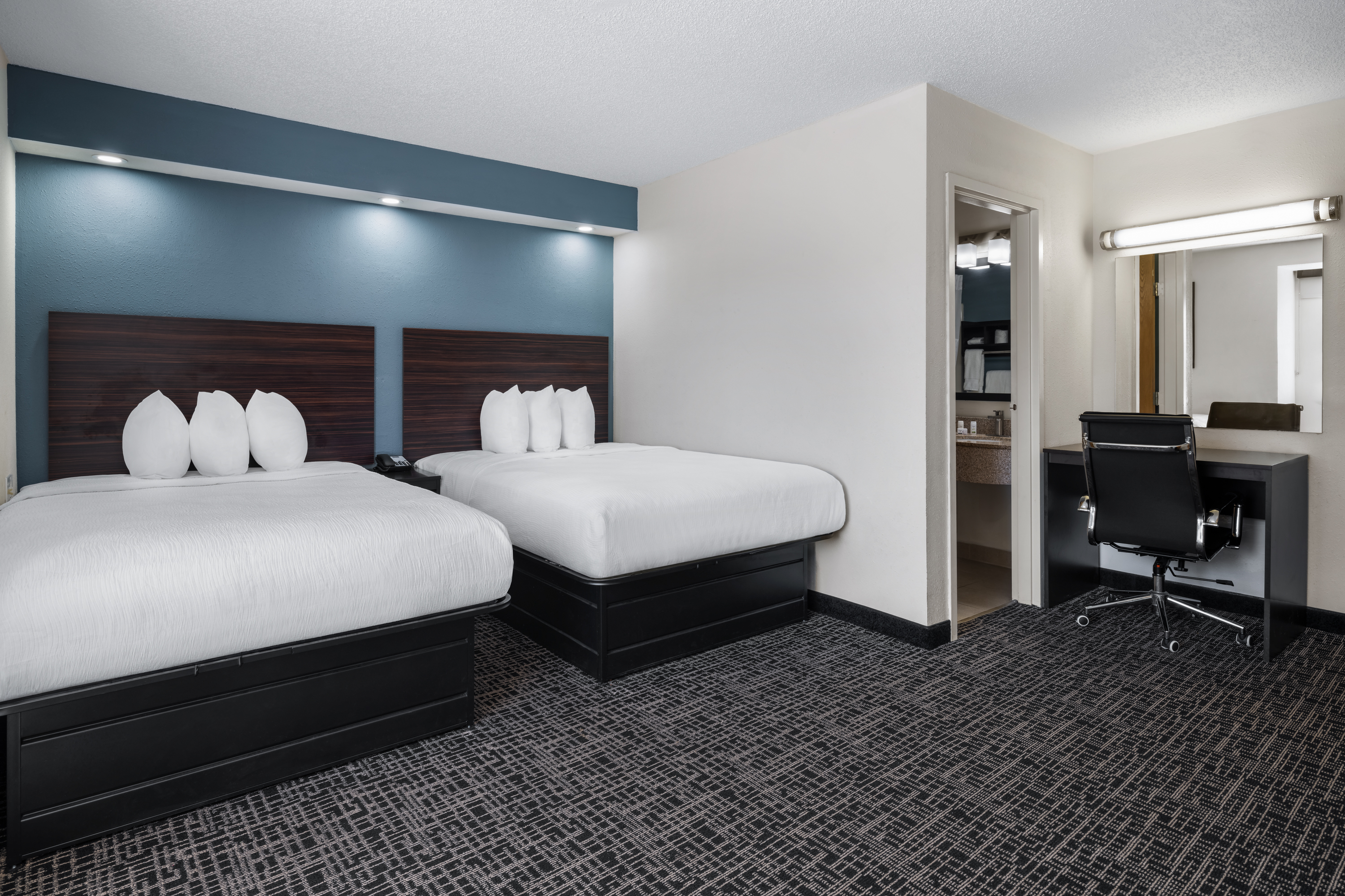 Guest room at the Baymont by Wyndham Boardman in Boardman, Ohio