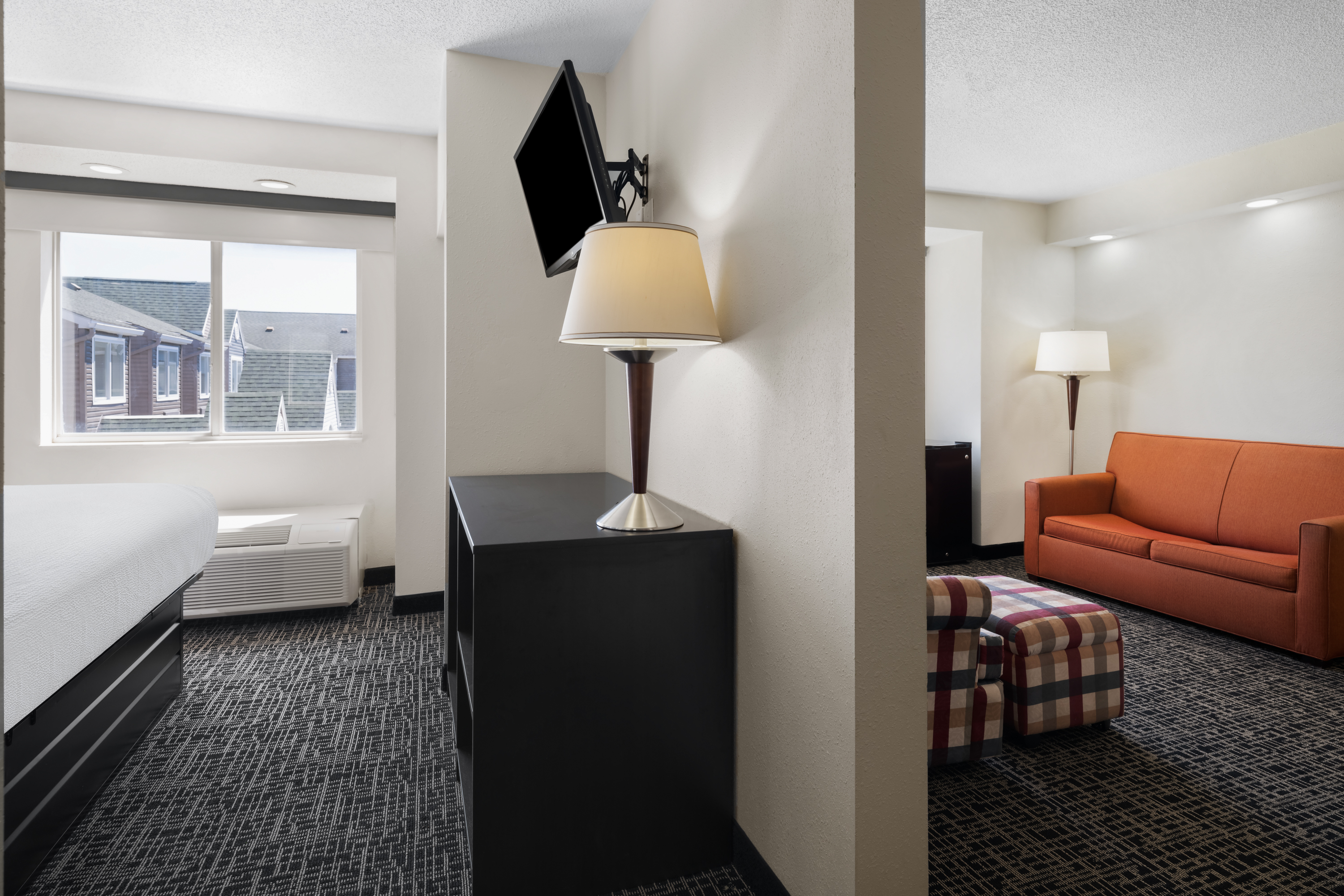 Baymont by Wyndham Boardman suite in Boardman, Ohio