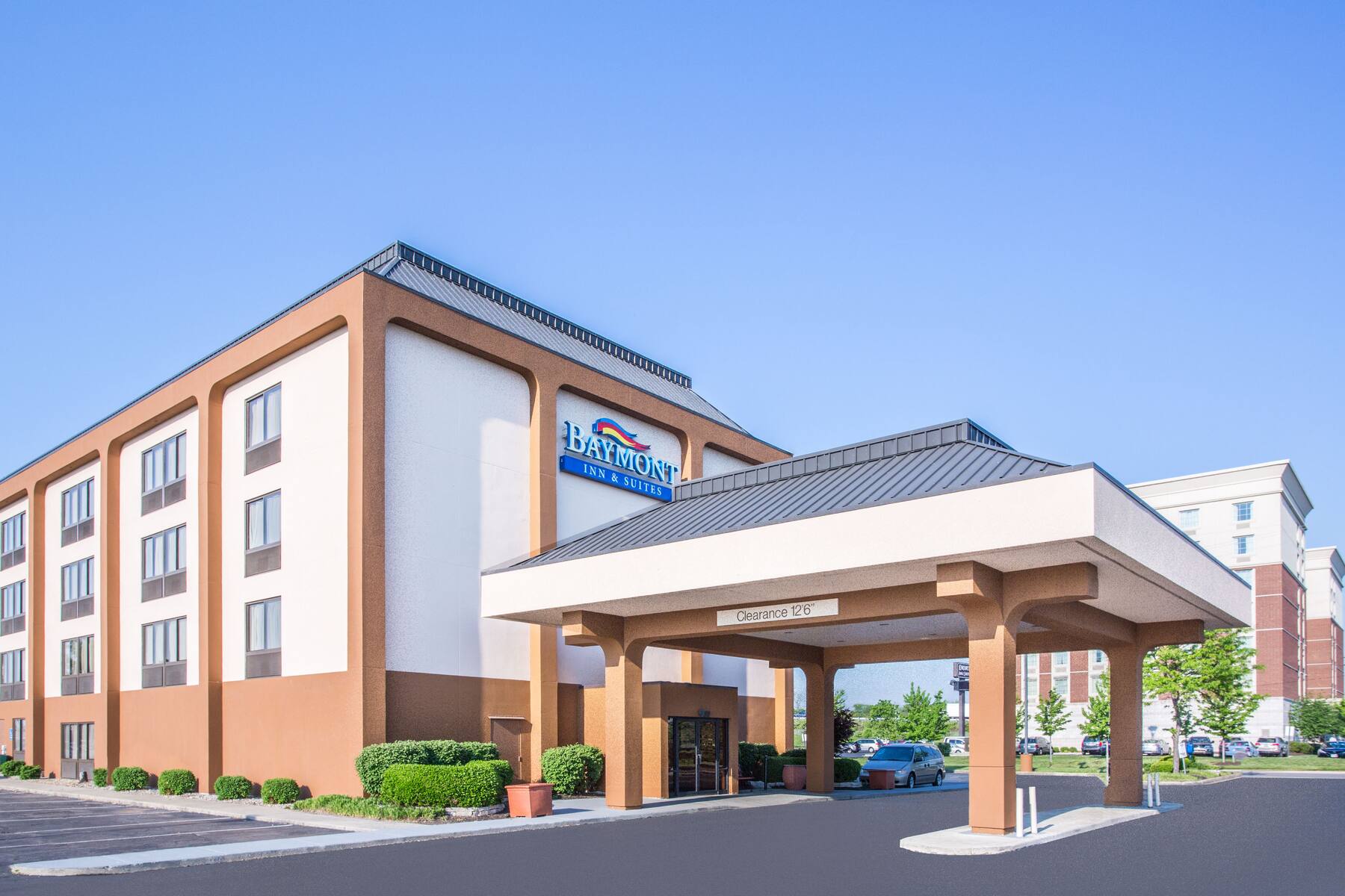 Exterior of Baymont Inn & Suites Cincinnati hotel in Cincinnati, Ohio Exterior of Baymont Inn & Suites Cincinnati hotel in Cincinnati, Ohio