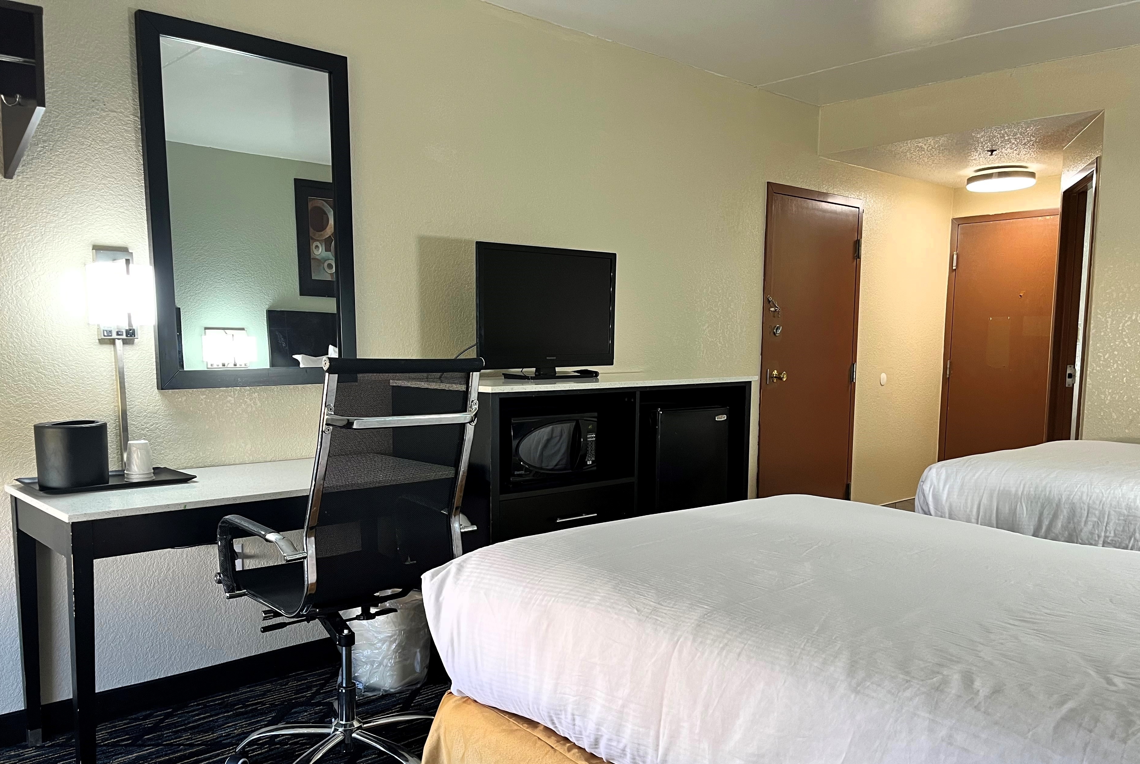 Guest room at the Baymont by Wyndham Cincinnati in Cincinnati, Ohio