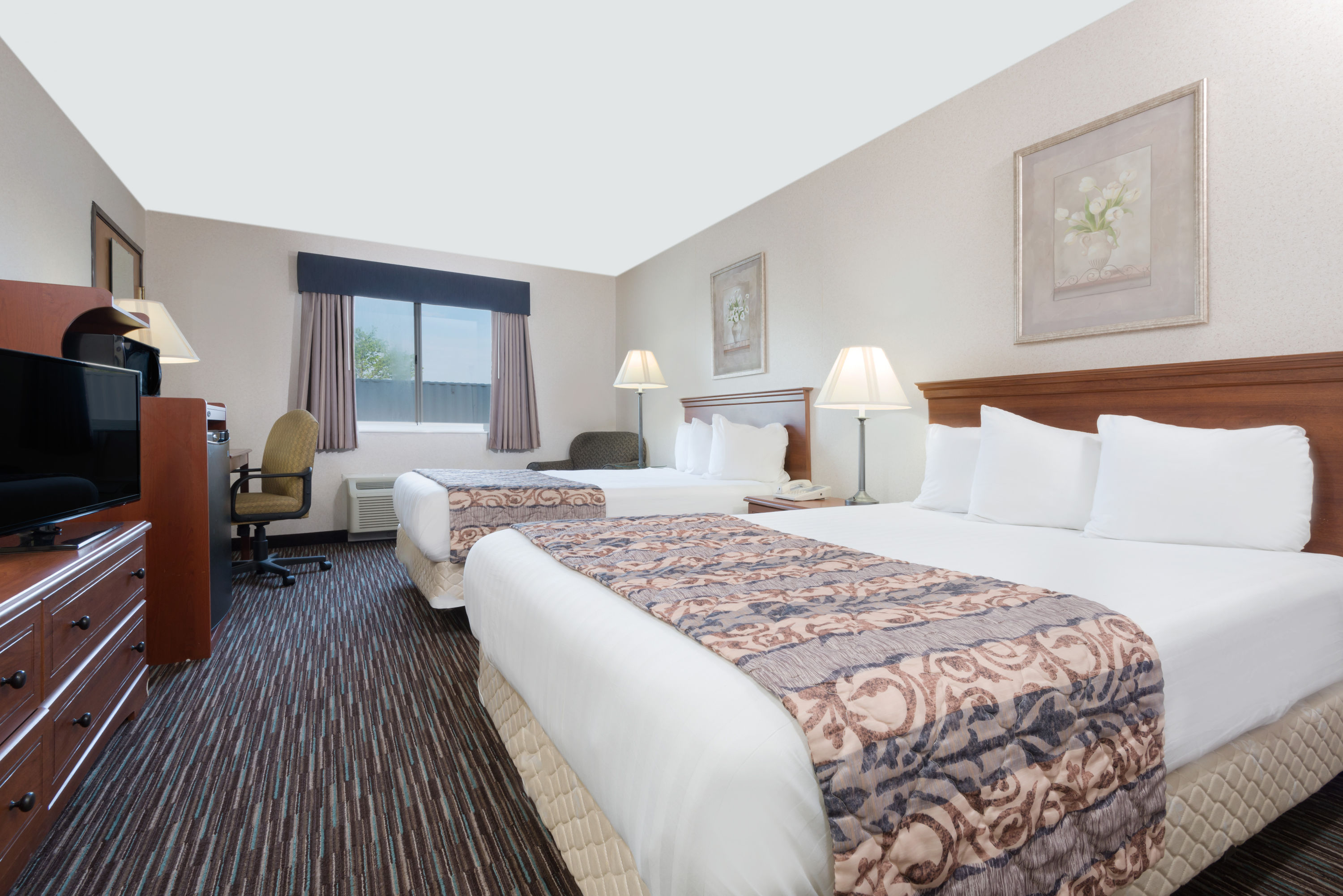 Baymont By Wyndham Columbus Rickenbacker Columbus Oh Hotels