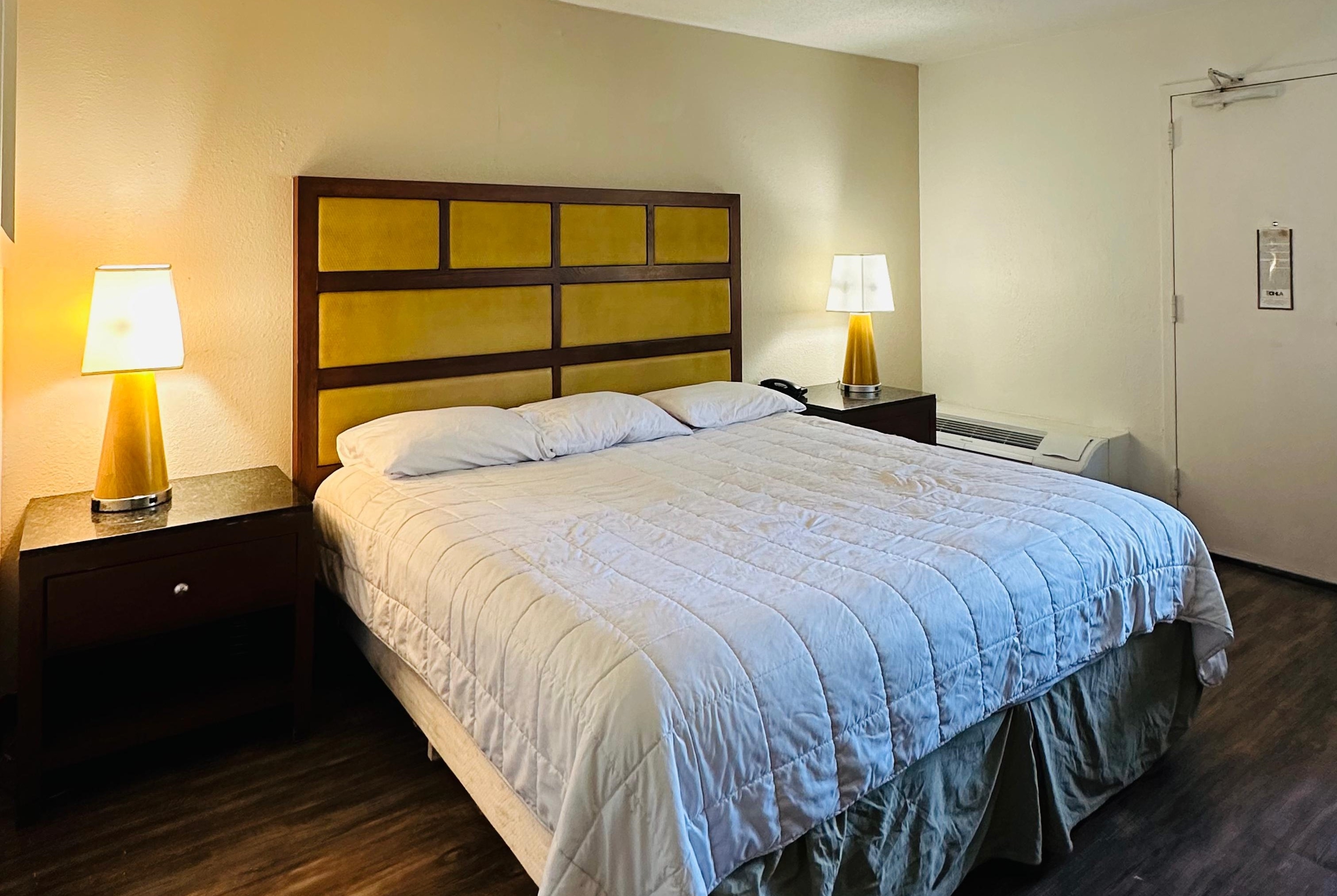 Guest room at the Baymont Inn and Suites by Wyndham Columbus / Near OSU in Columbus, Ohio