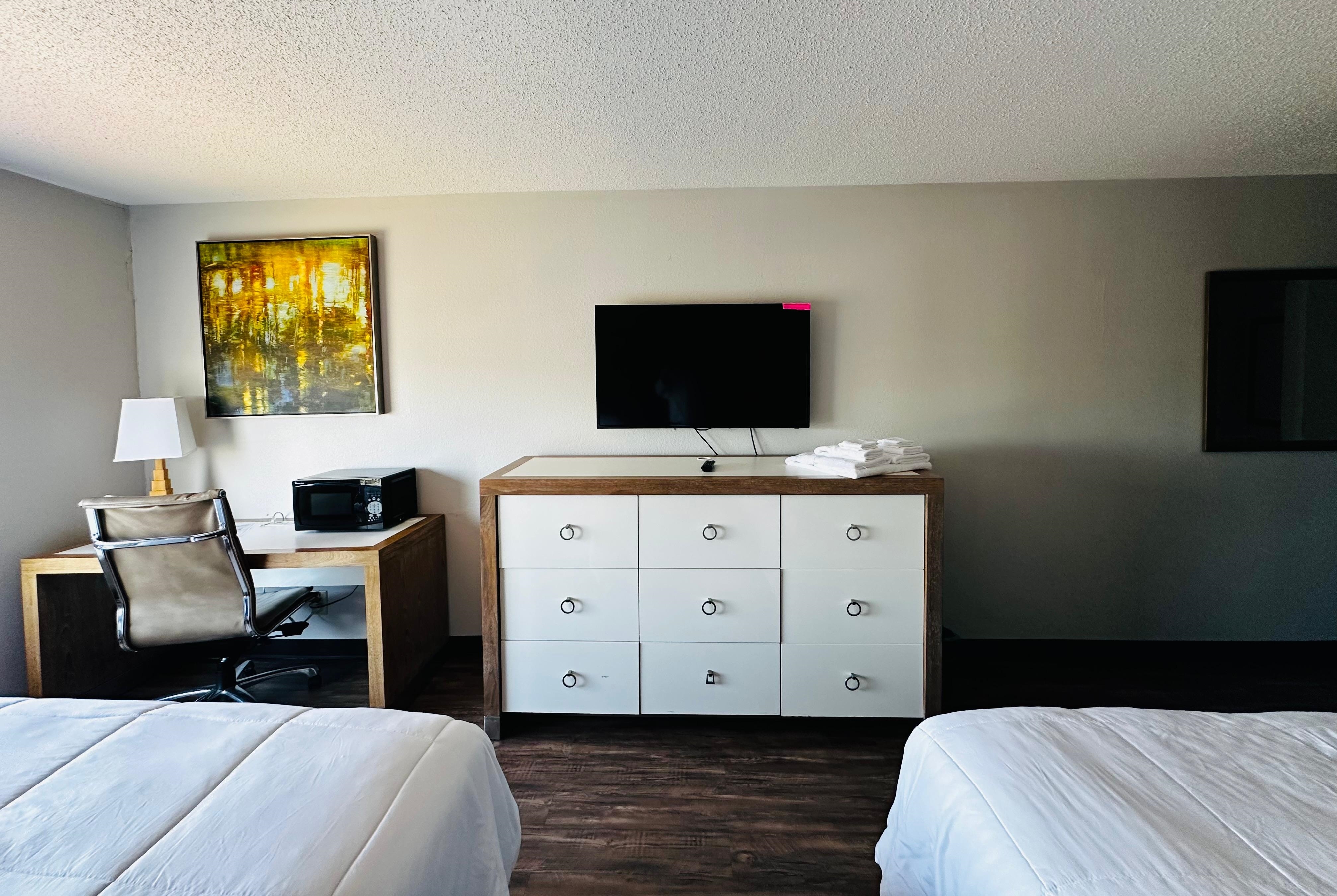 Guest room at the Baymont Inn and Suites by Wyndham Columbus / Near OSU in Columbus, Ohio