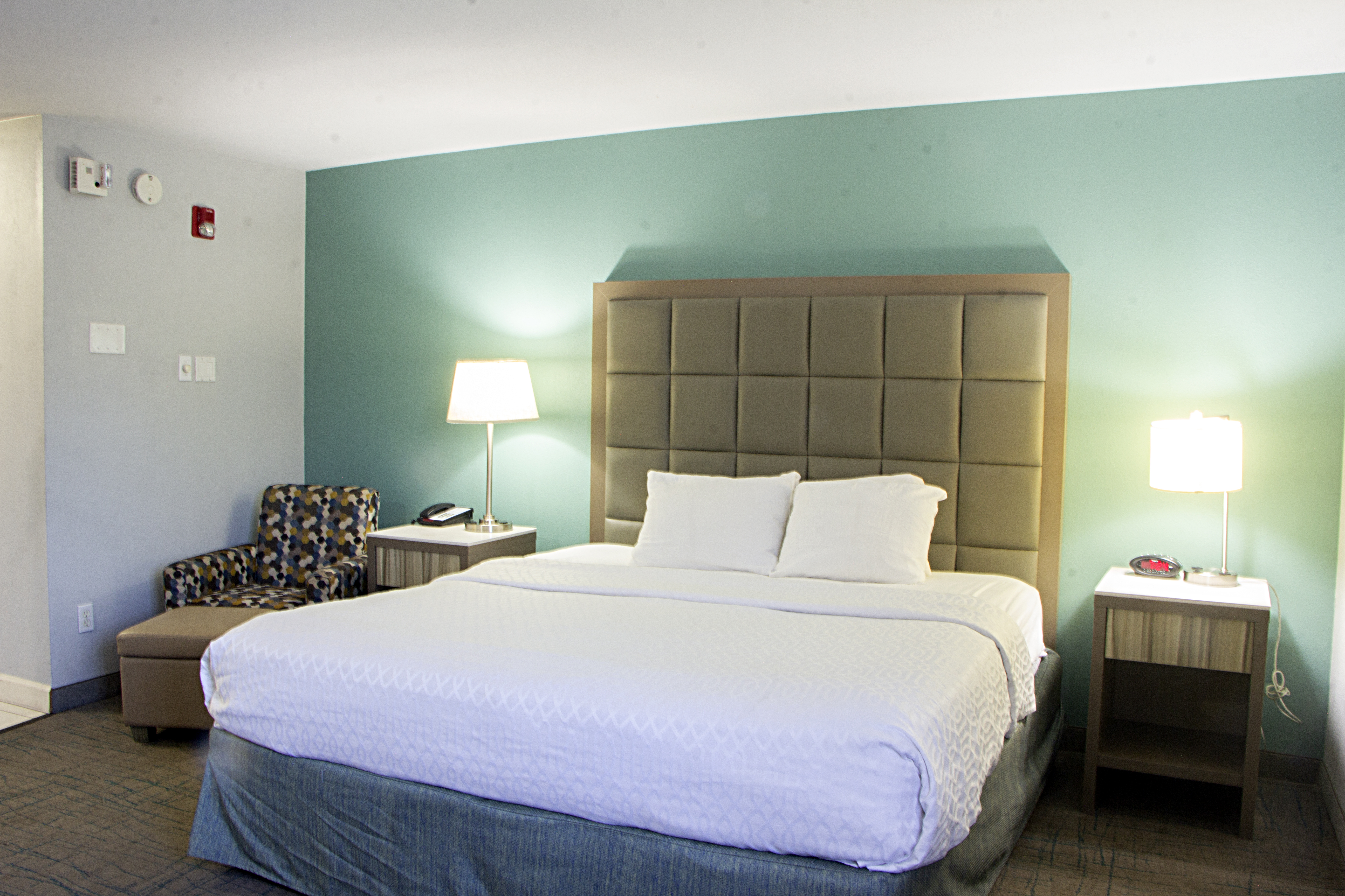 Guest room at the Baymont by Wyndham Maumee Toledo in Maumee, Ohio