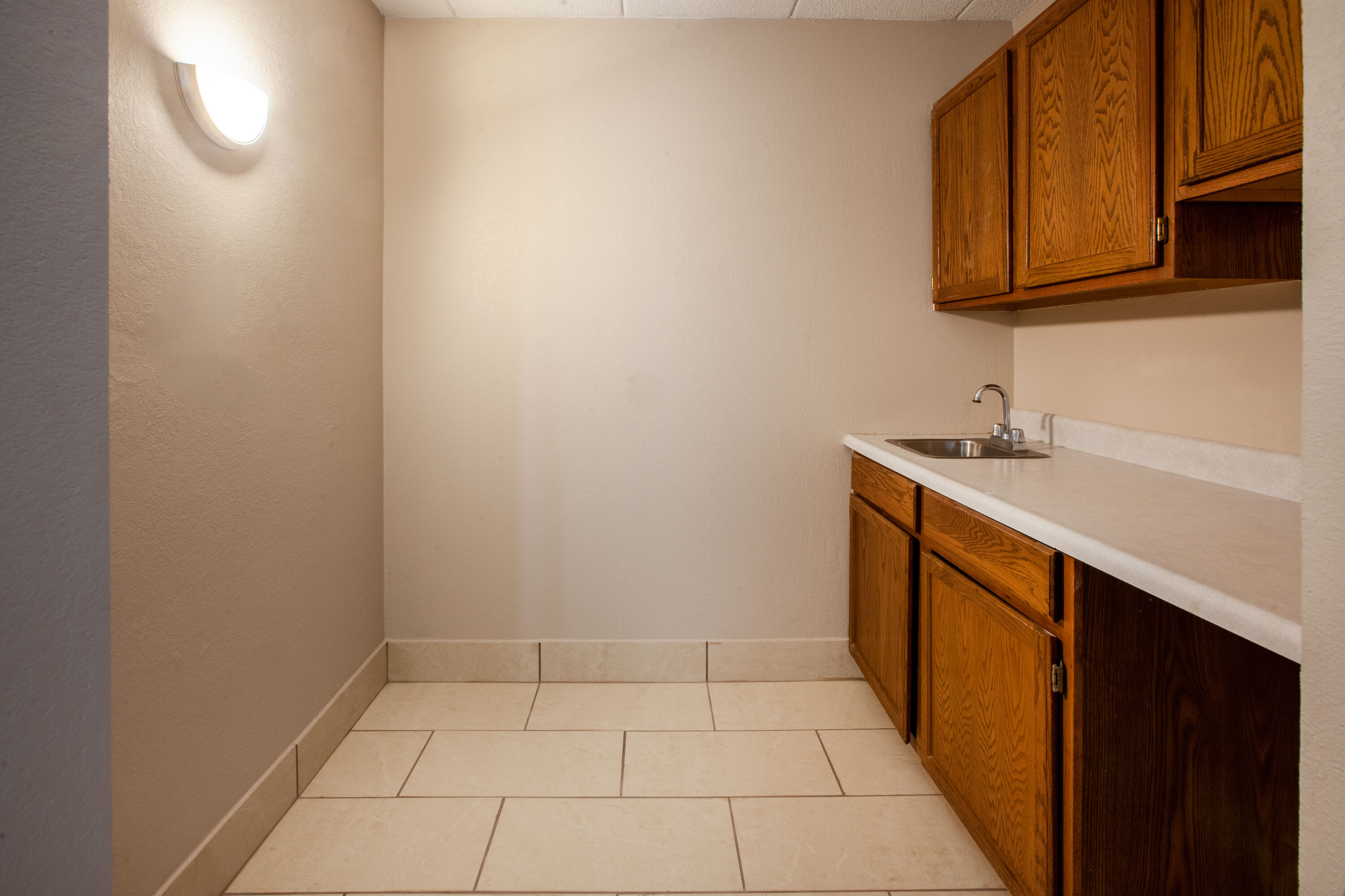 Guest room at the Baymont by Wyndham Northwood in Northwood, Ohio