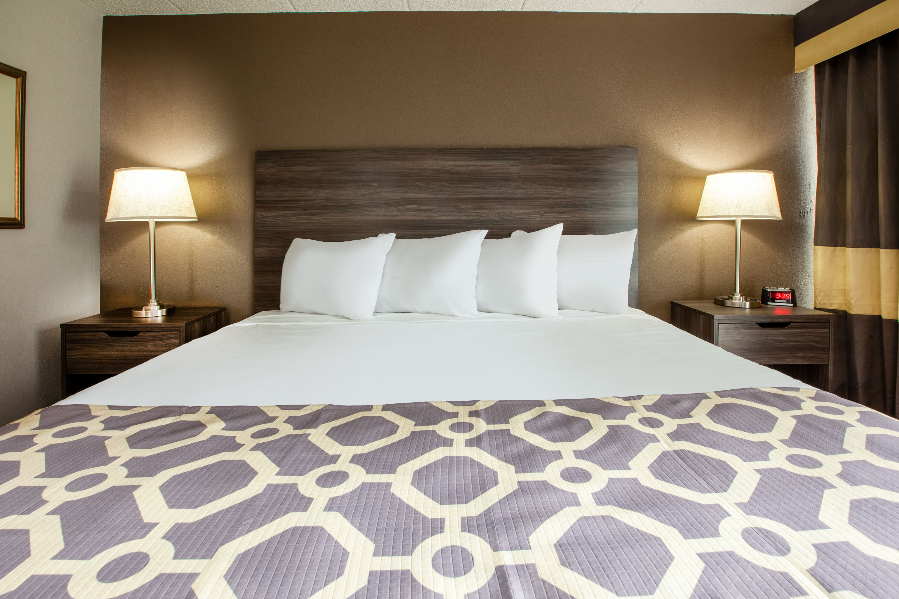 Guest room at the Baymont by Wyndham Northwood in Northwood, Ohio