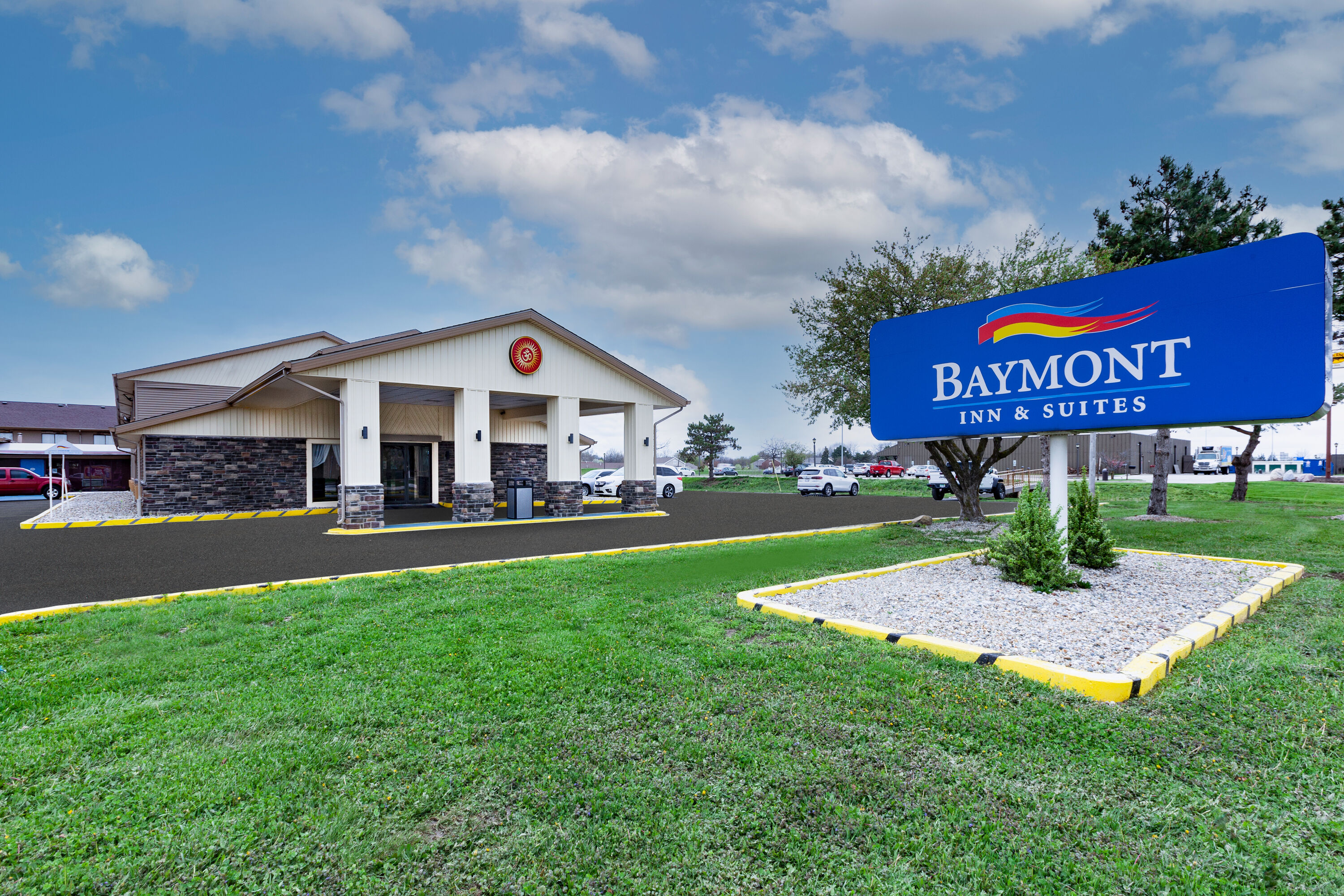 Exterior Day Image of Baymont by Wyndham Perrysburg/Toledo hotel in Perrysburg, Ohio