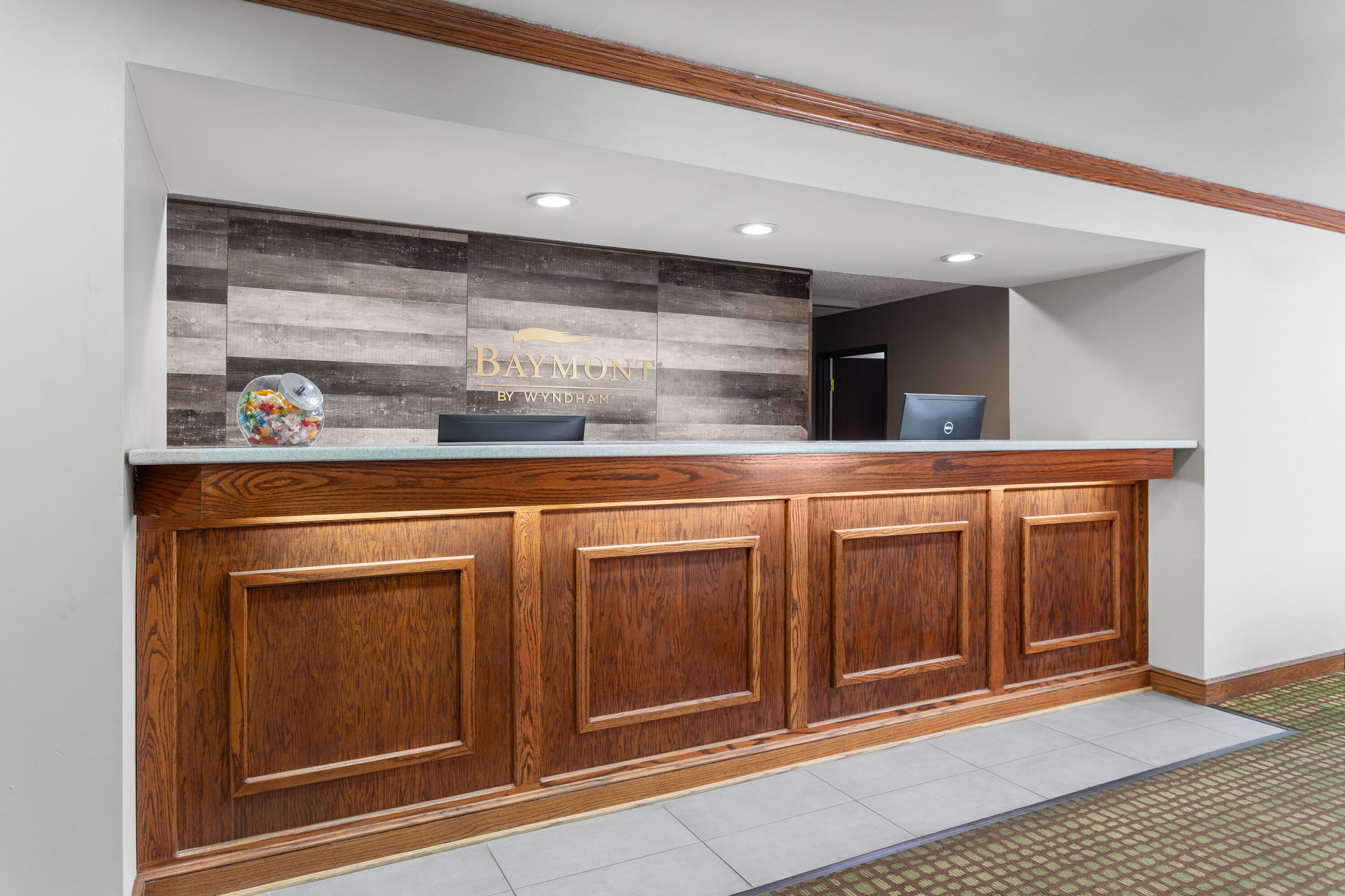 Baymont by Wyndham Piqua reception in Piqua, Ohio