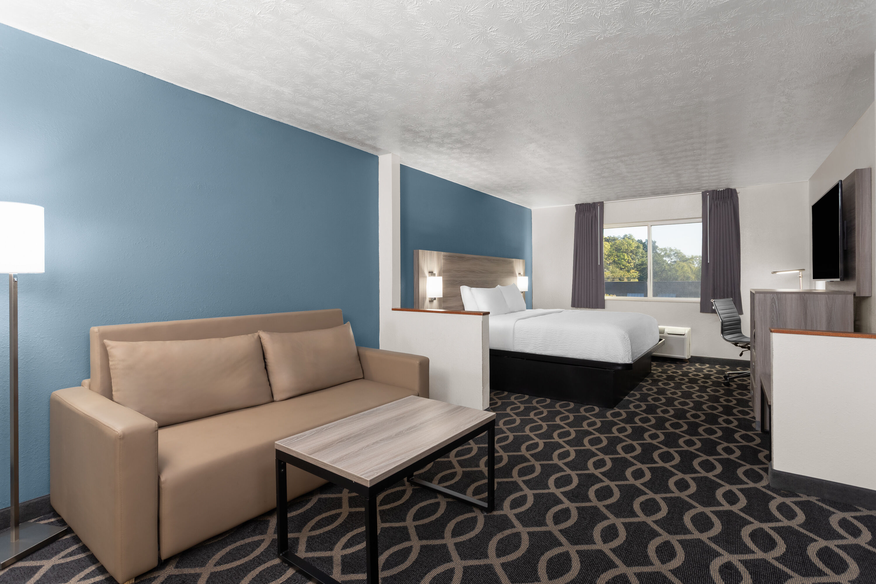 Baymont by Wyndham Piqua suite in Piqua, Ohio