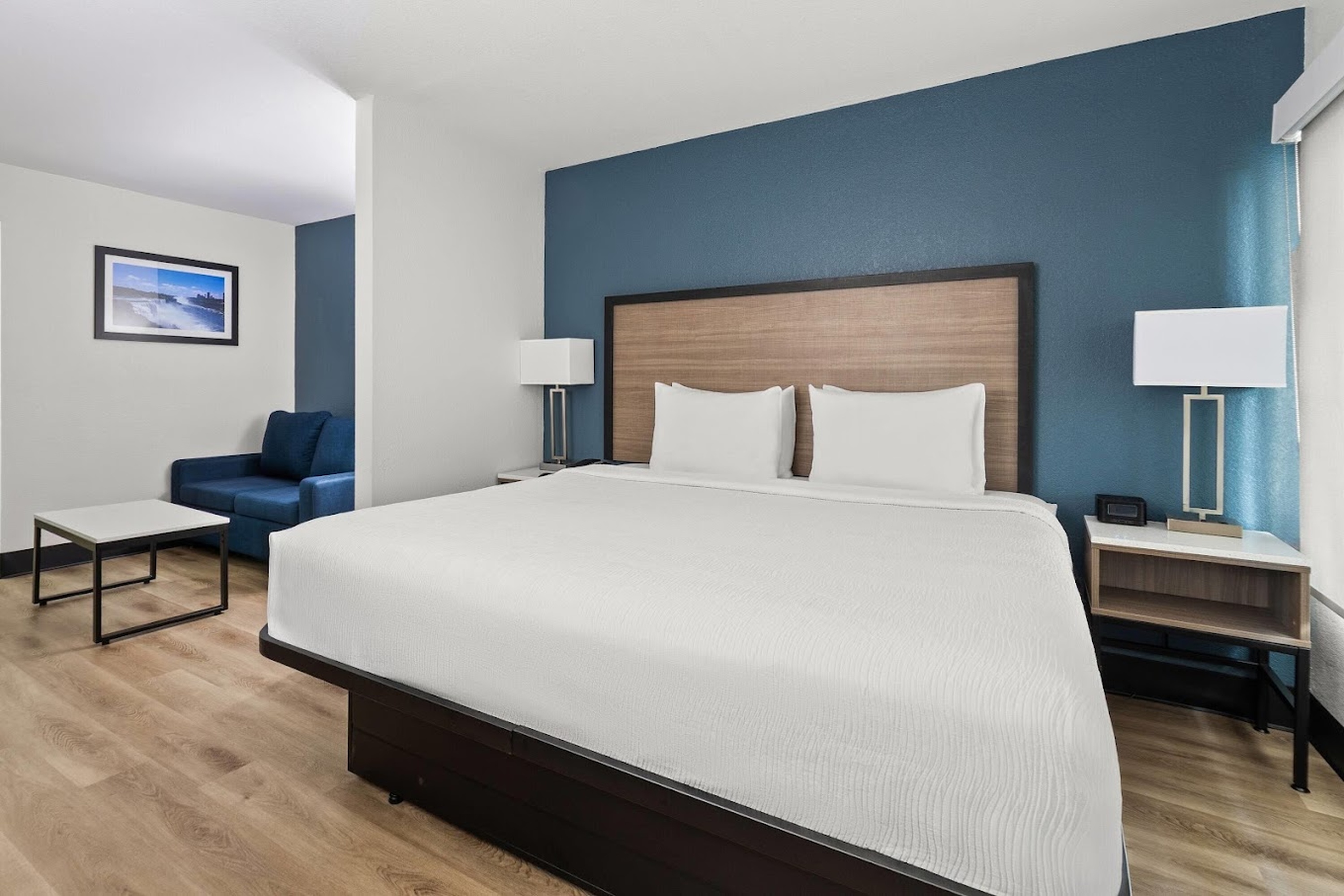 Guest room at the Baymont by Wyndham Ardmore I-35 in Ardmore, Oklahoma