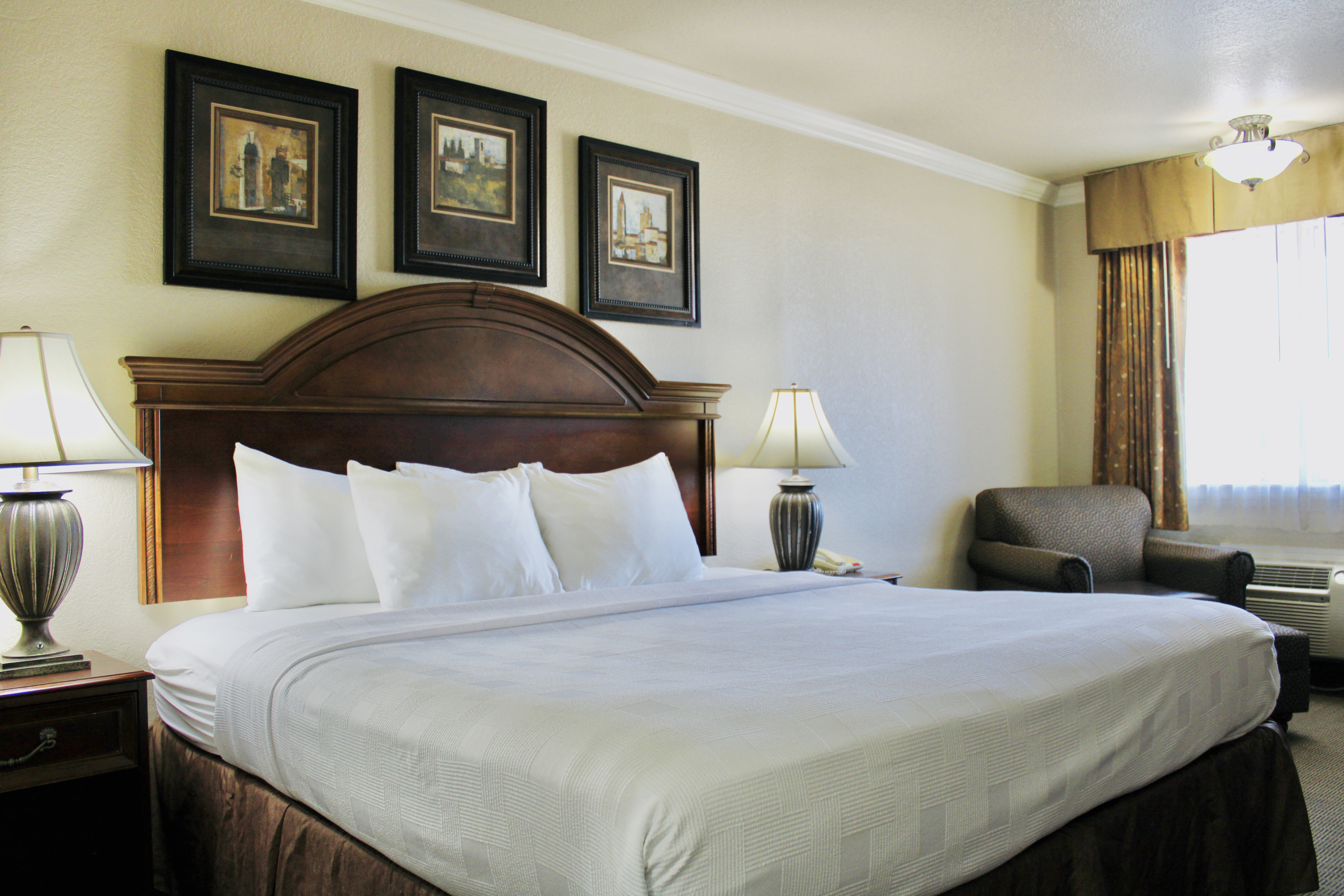 Guest room at the Baymont by Wyndham McAlester Hwy 69 in McAlester, Oklahoma