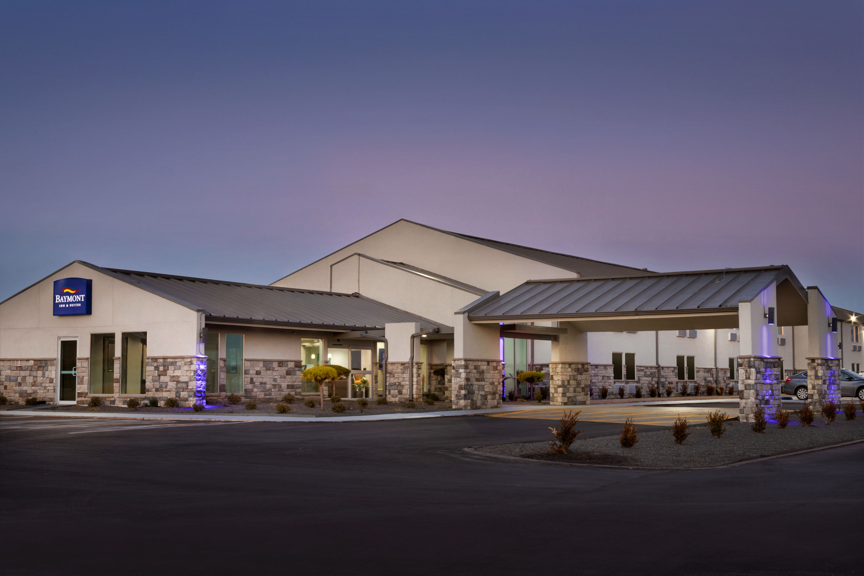 Exterior of Baymont by Wyndham Shawnee hotel in Shawnee, Oklahoma