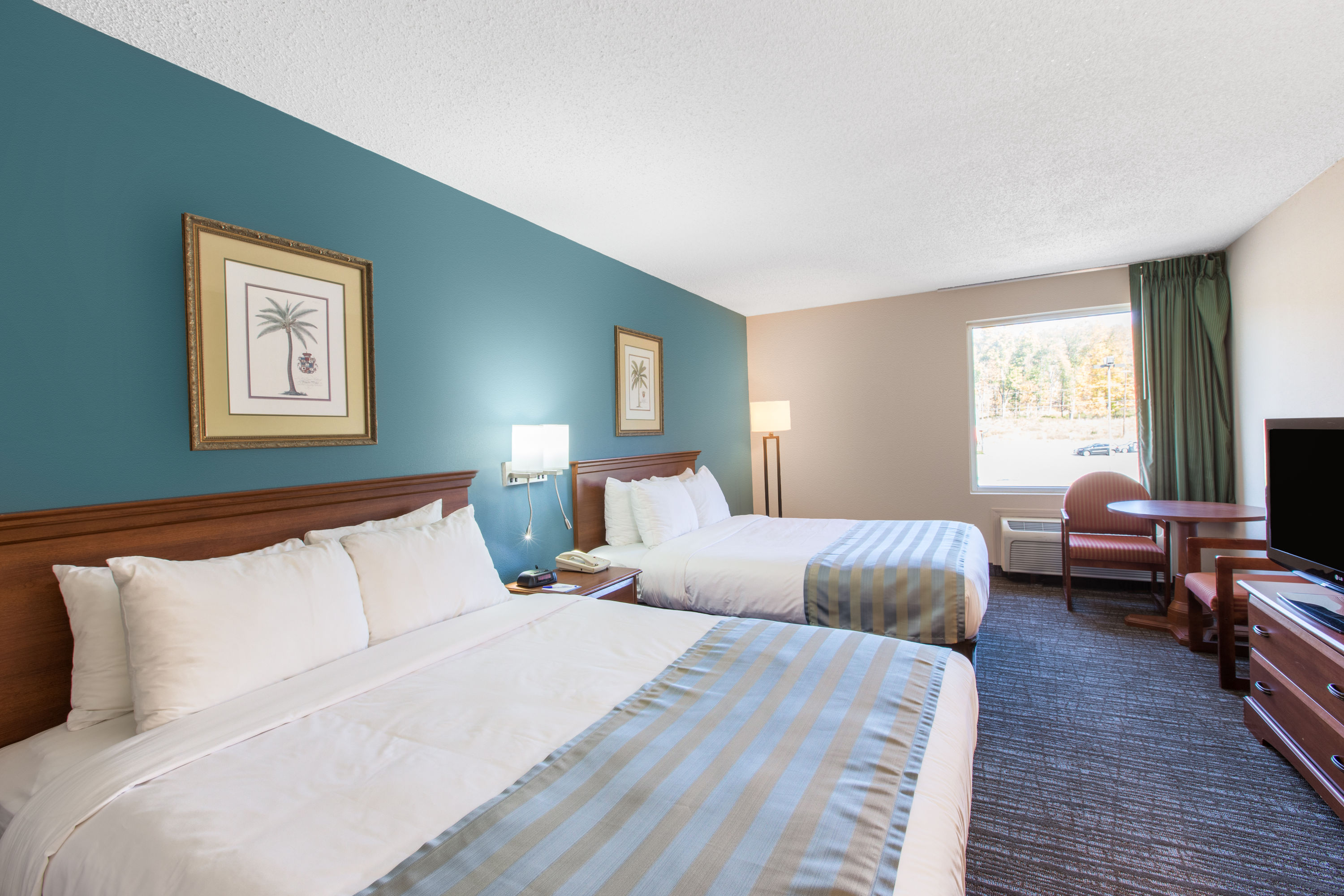 Guest room at the Baymont by Wyndham Bartonsville Poconos in Bartonsville, Pennsylvania