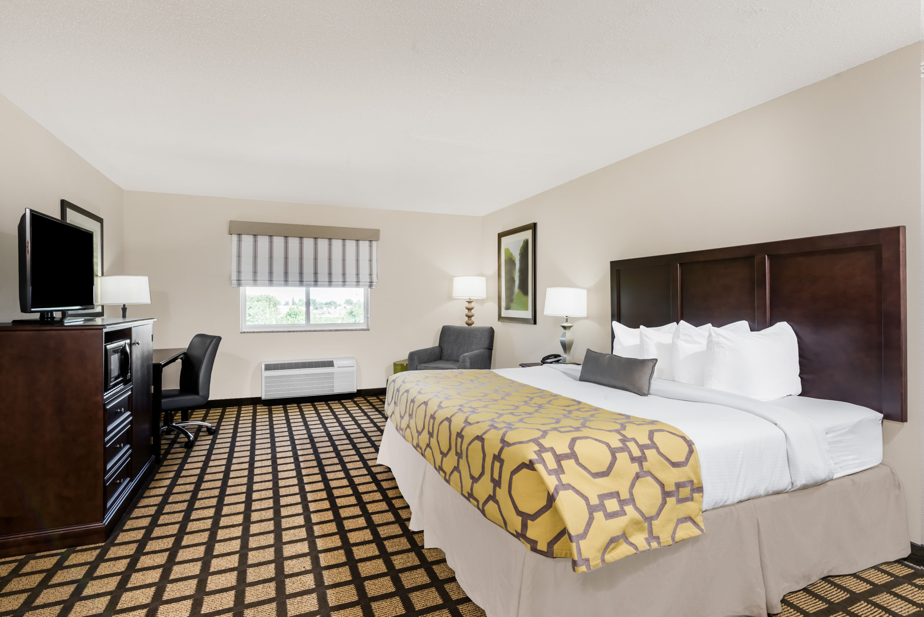 Guest room at the Baymont by Wyndham Erie in Erie, Pennsylvania