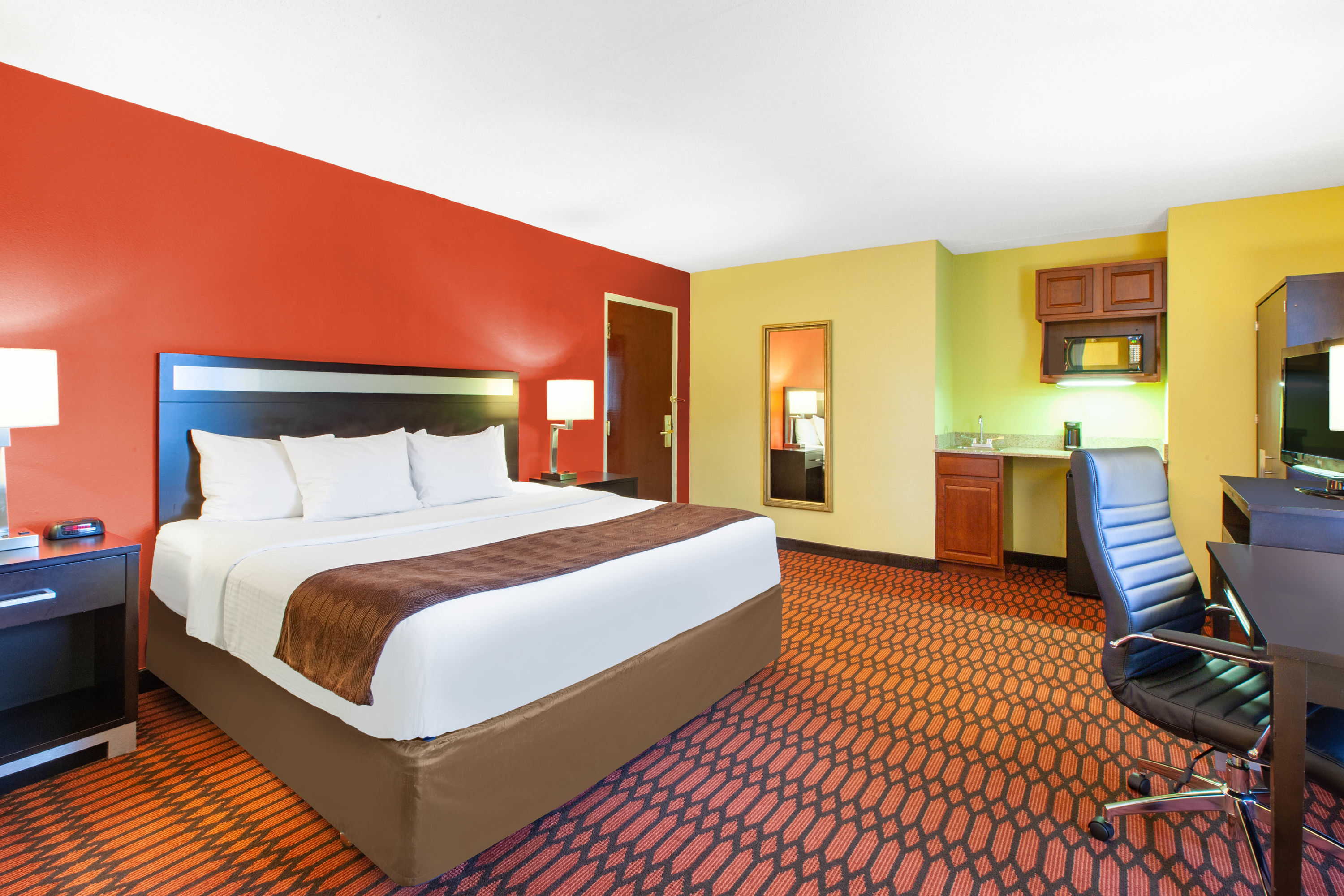 Guest room at the Baymont by Wyndham Harrisburg in Harrisburg, Pennsylvania