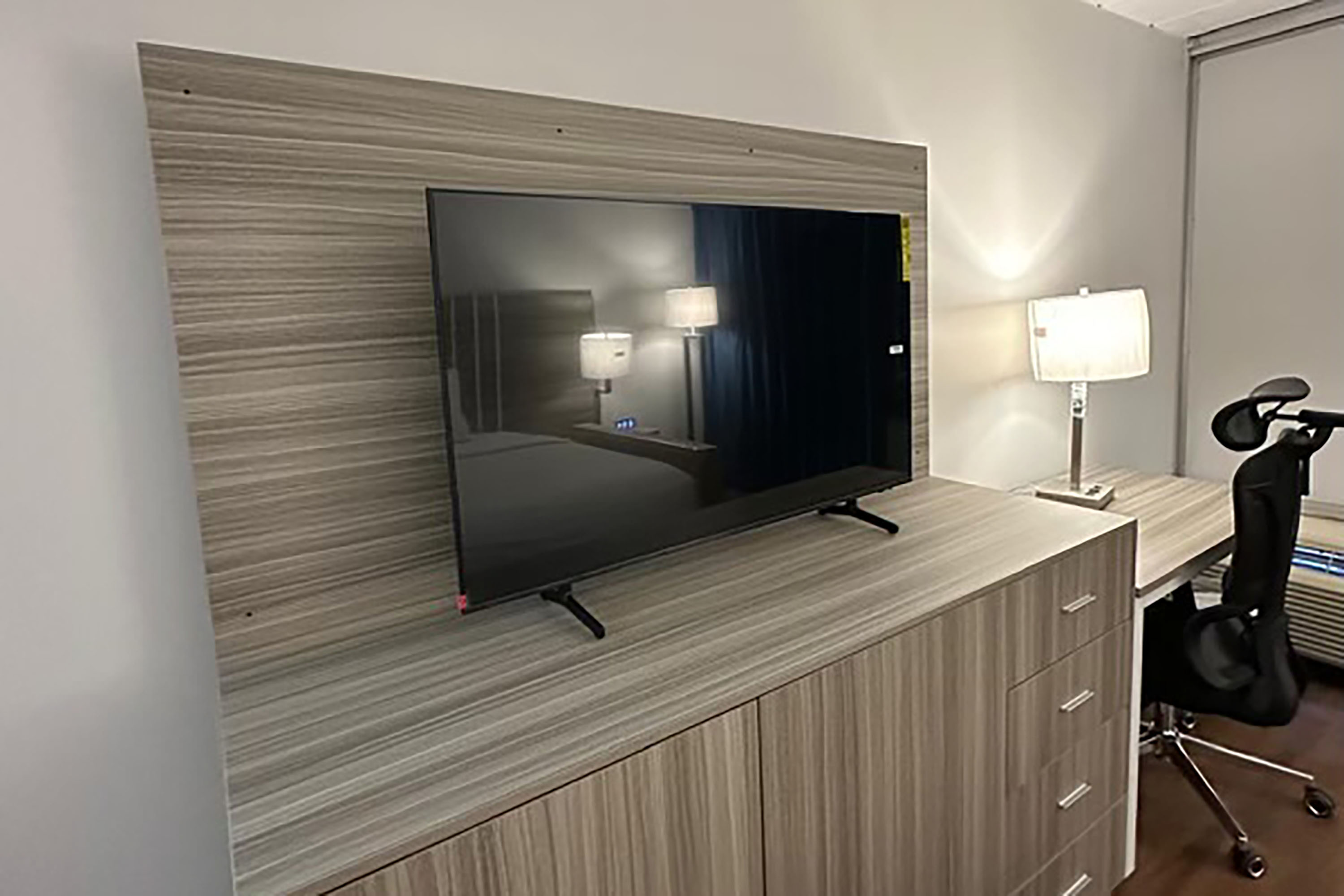 Guest room at the Baymont by Wyndham Milesburg in Milesburg, Pennsylvania